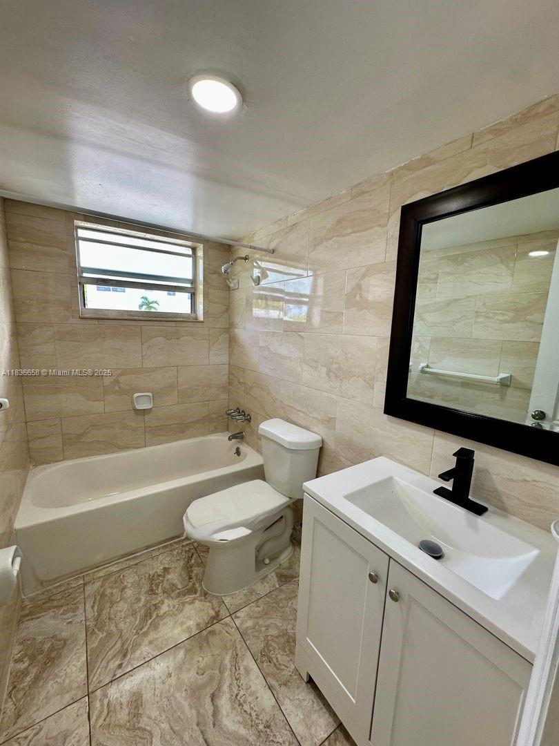 SAN SOUCI ESTS - Residential Lease