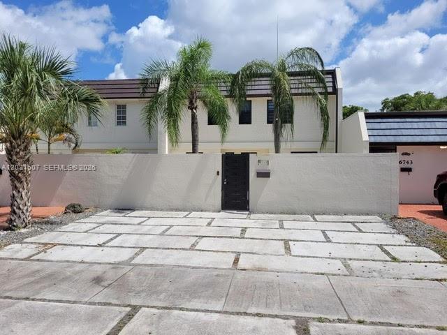 MIAMI LAKES LAKE HILDA TO - Residential Lease