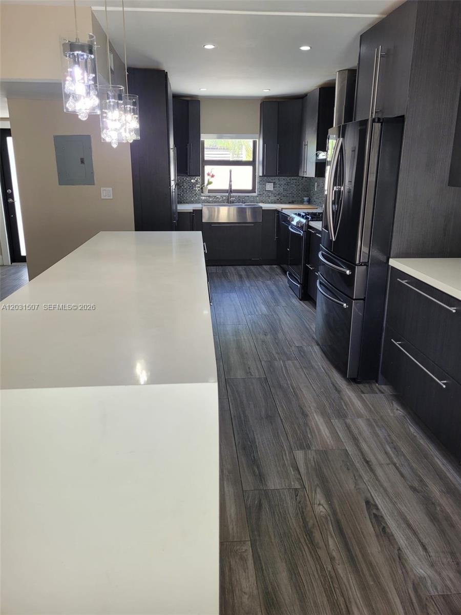 MIAMI LAKES LAKE HILDA TO - Residential Lease