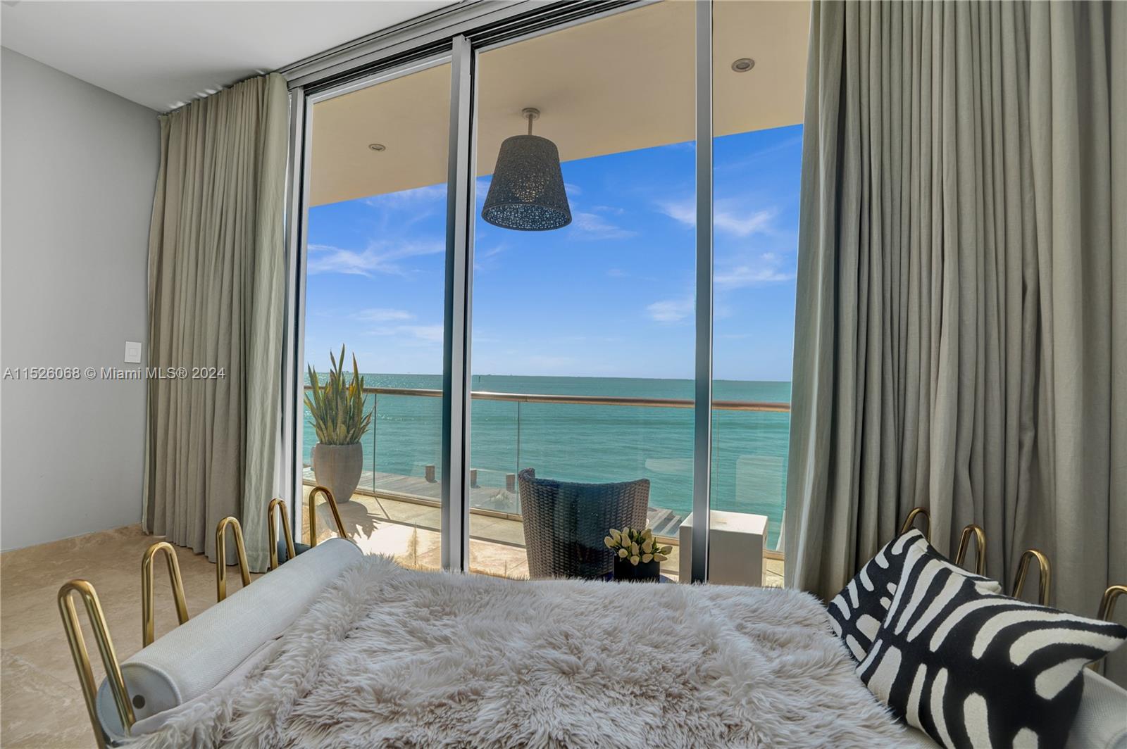 MASHTA ISLAND - Residential