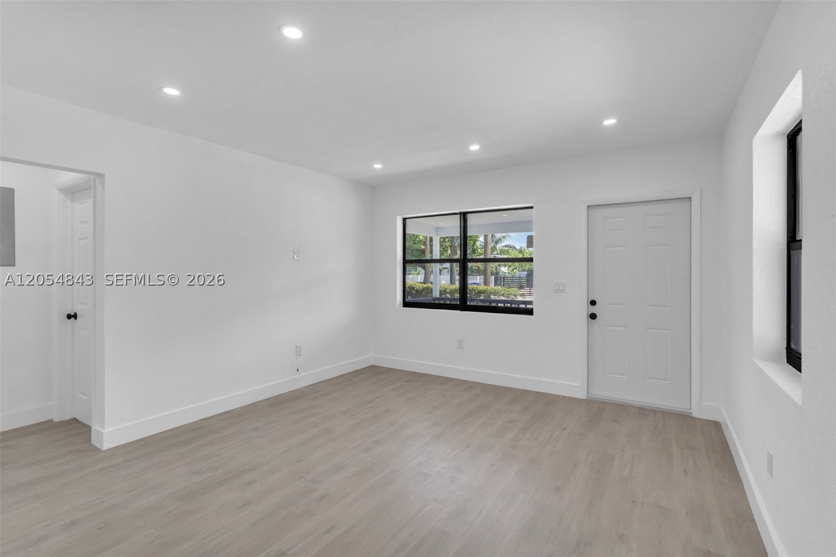 EVERGLADES AVE HEIGHTS AD - Residential