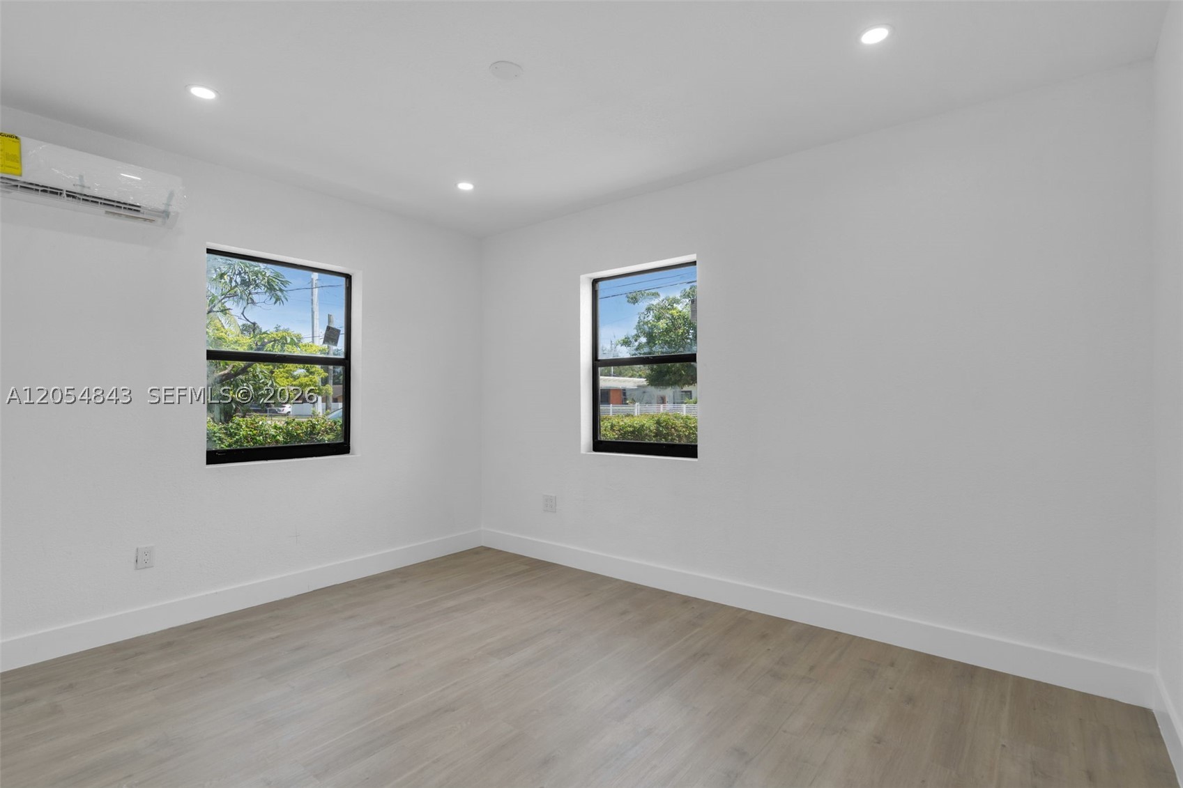EVERGLADES AVE HEIGHTS AD - Residential