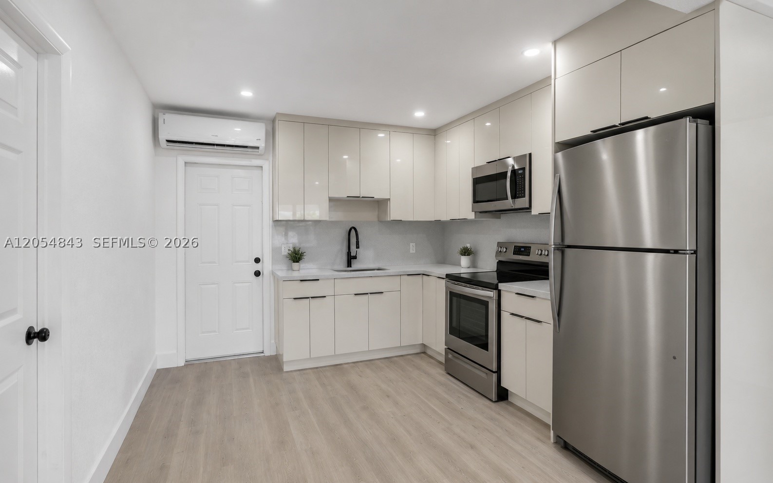 EVERGLADES AVE HEIGHTS AD - Residential