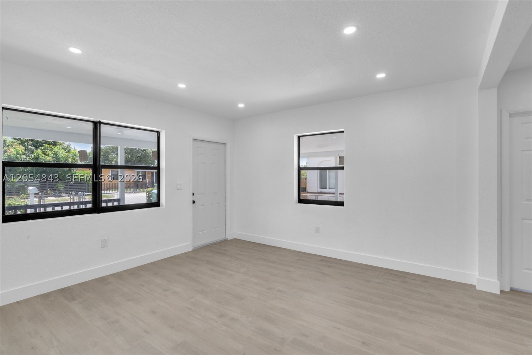 EVERGLADES AVE HEIGHTS AD - Residential