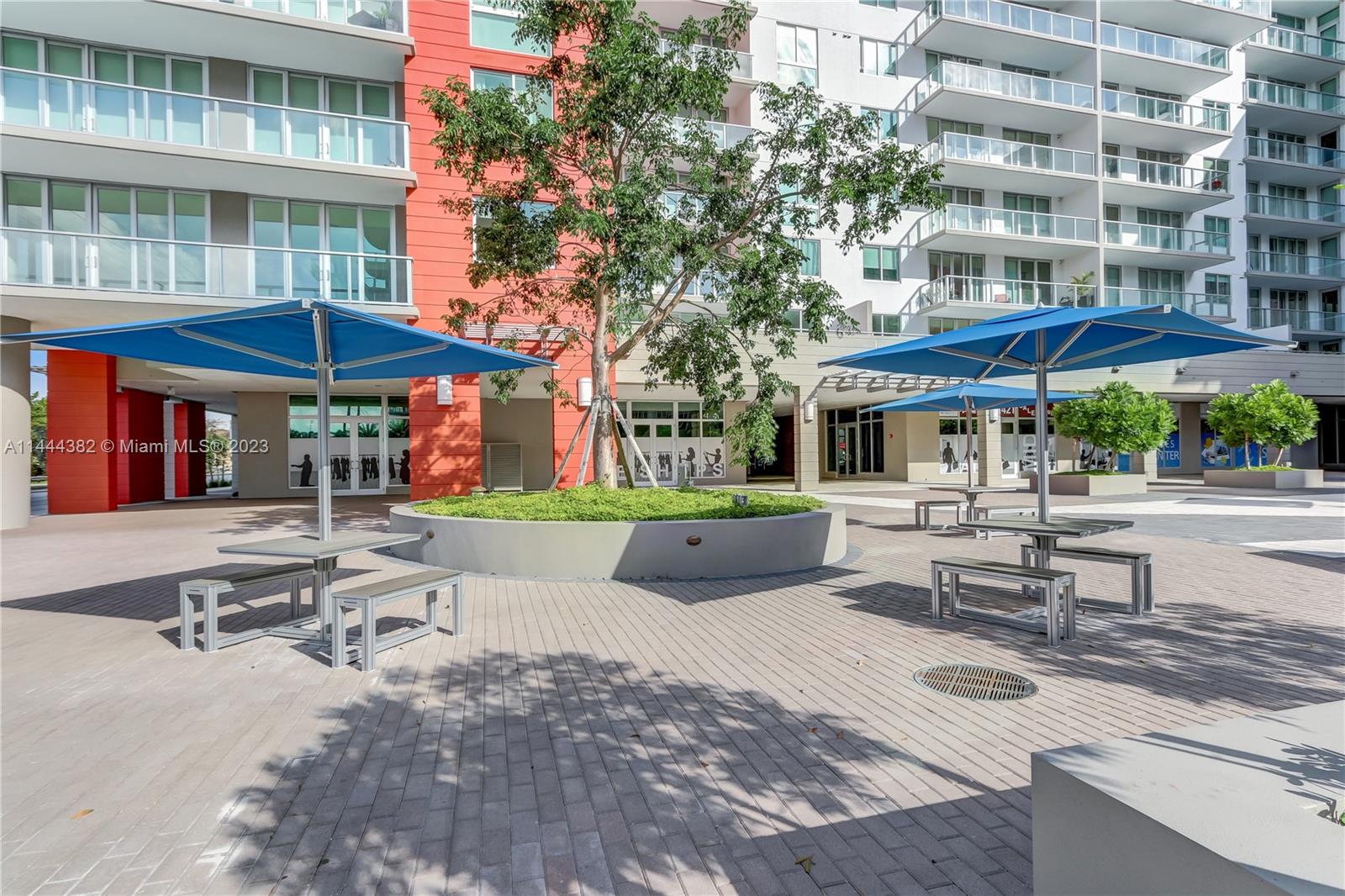 MIDTOWN AT DORAL - Residential