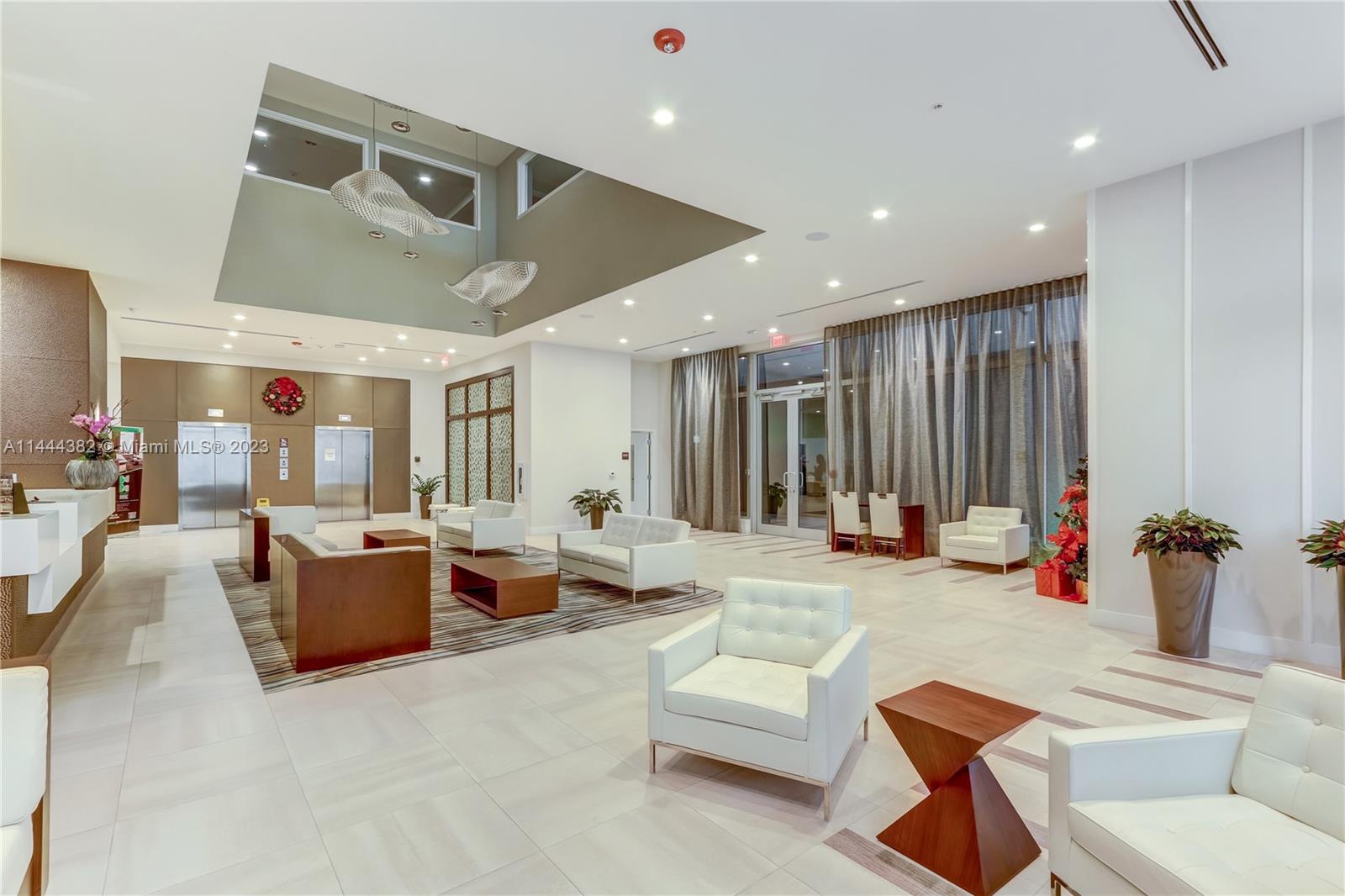 MIDTOWN AT DORAL - Residential