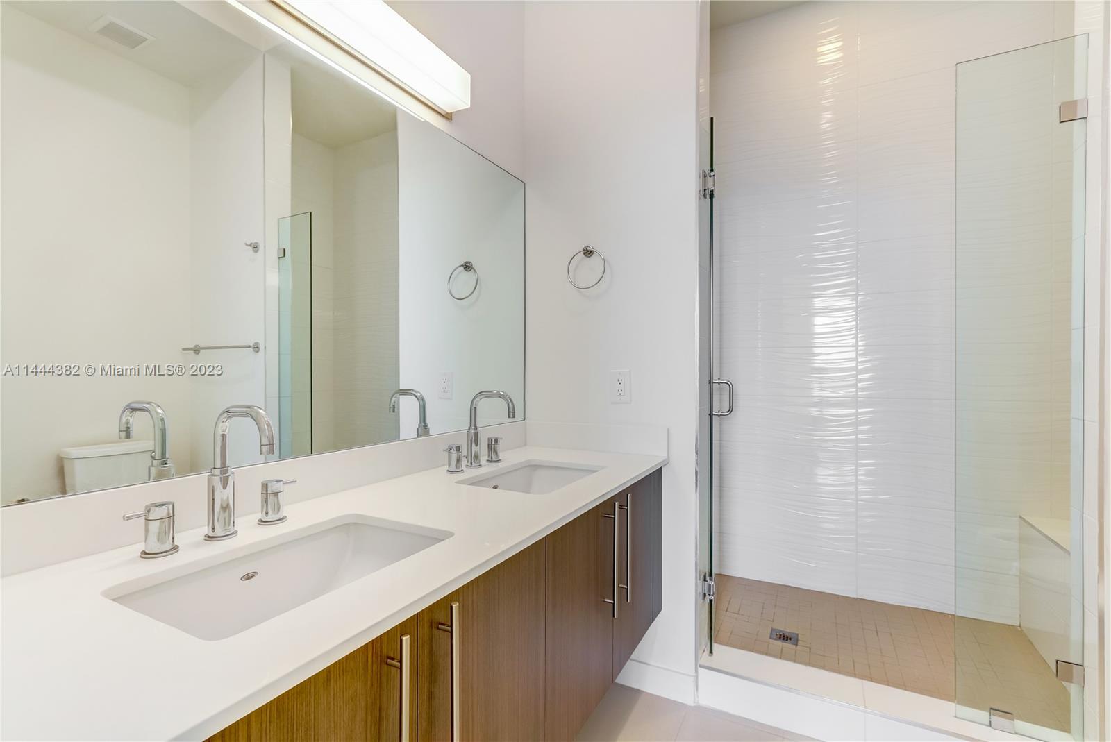 MIDTOWN AT DORAL - Residential