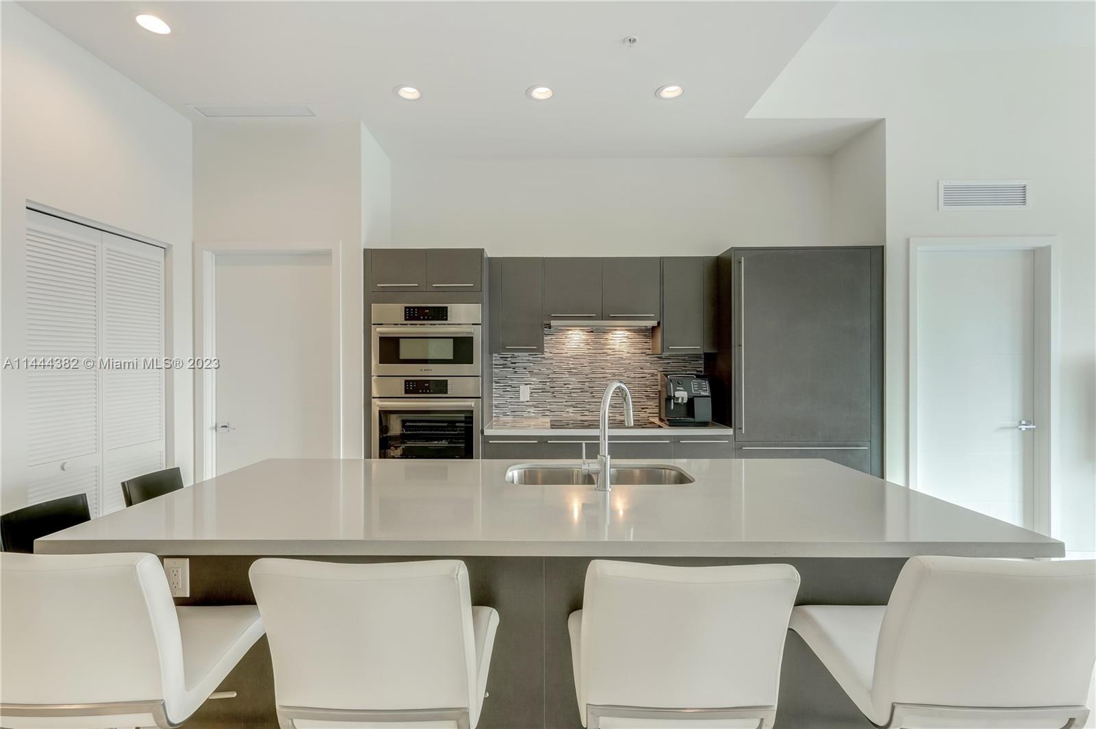 MIDTOWN AT DORAL - Residential