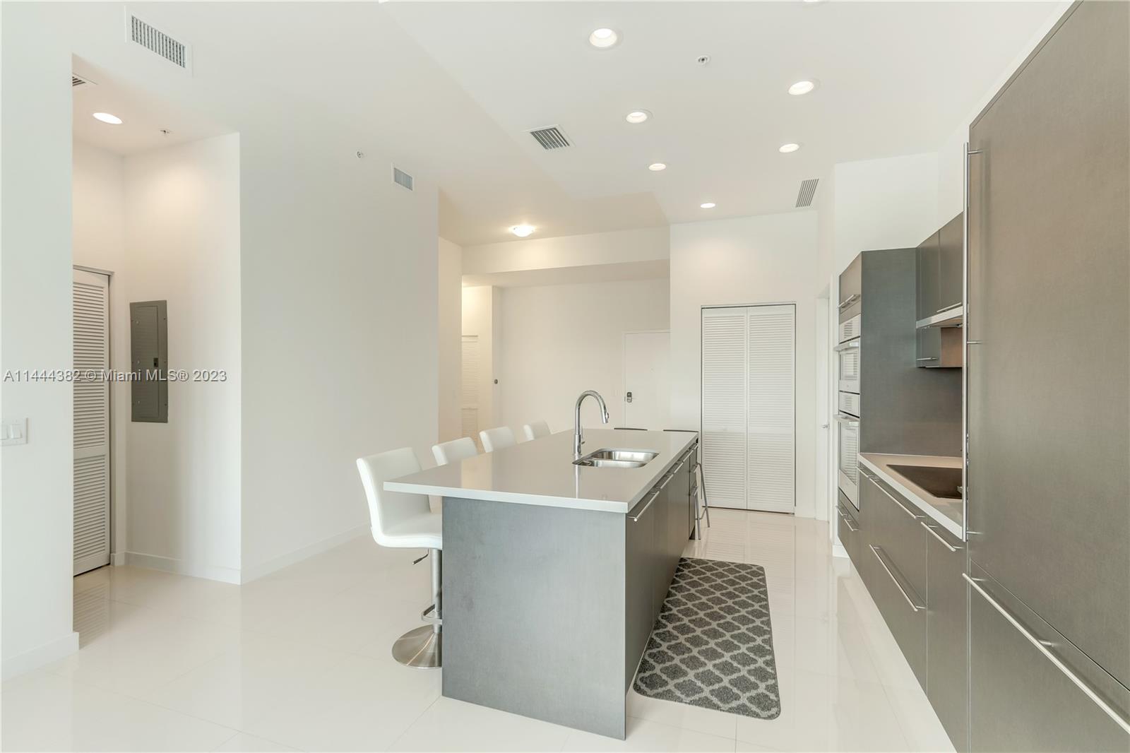 MIDTOWN AT DORAL - Residential