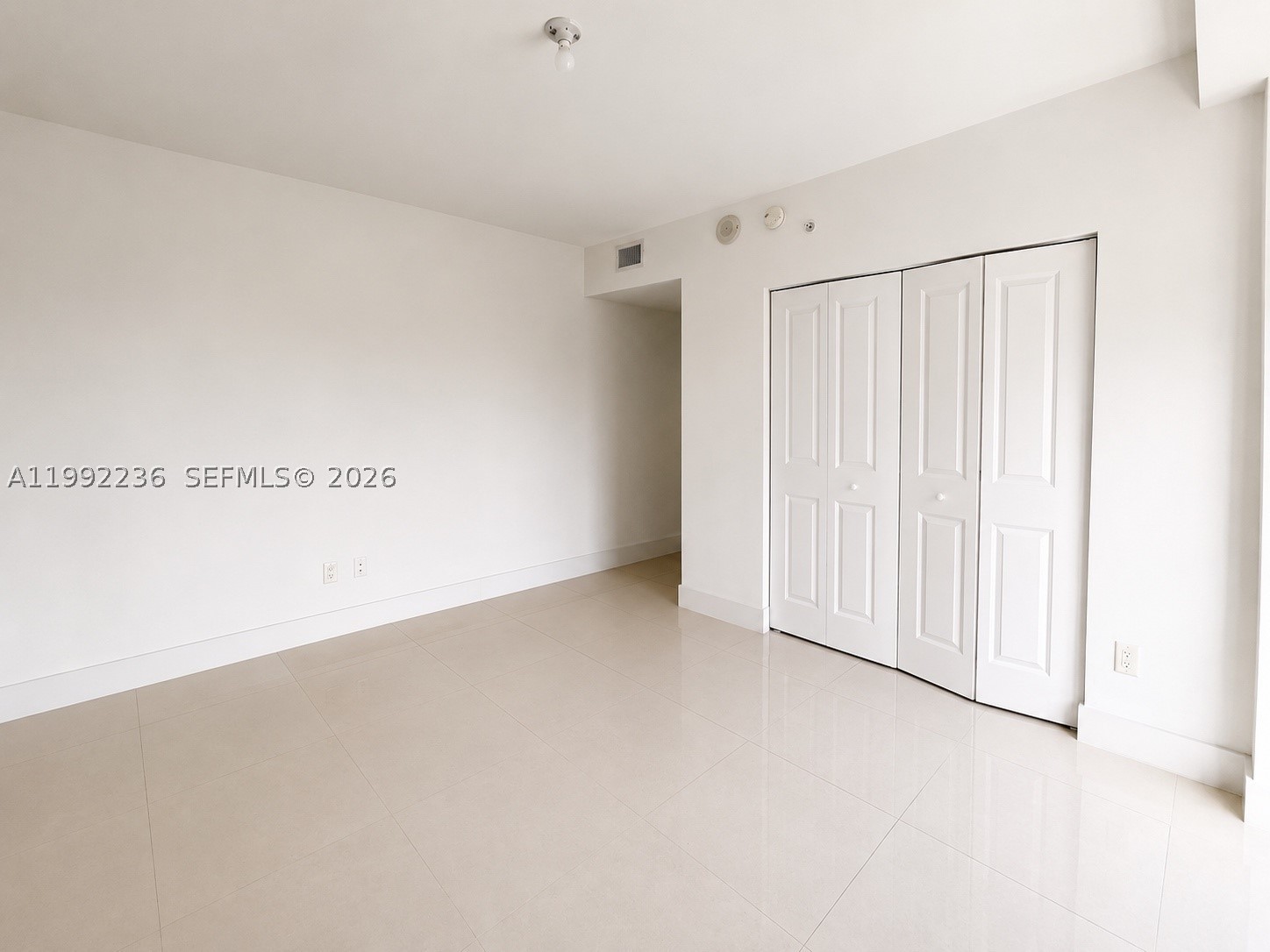 400 SUNNY ISLES CONDO EAS - Residential