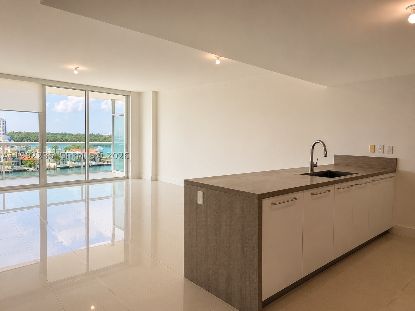 400 SUNNY ISLES CONDO EAS - Residential