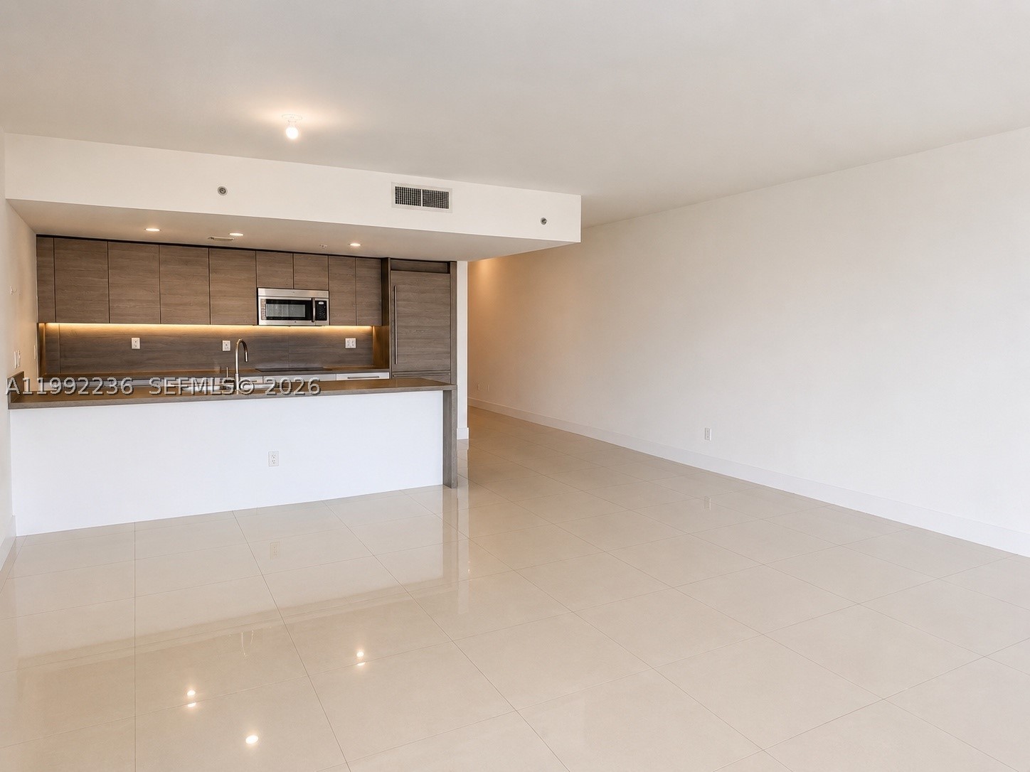 400 SUNNY ISLES CONDO EAS - Residential