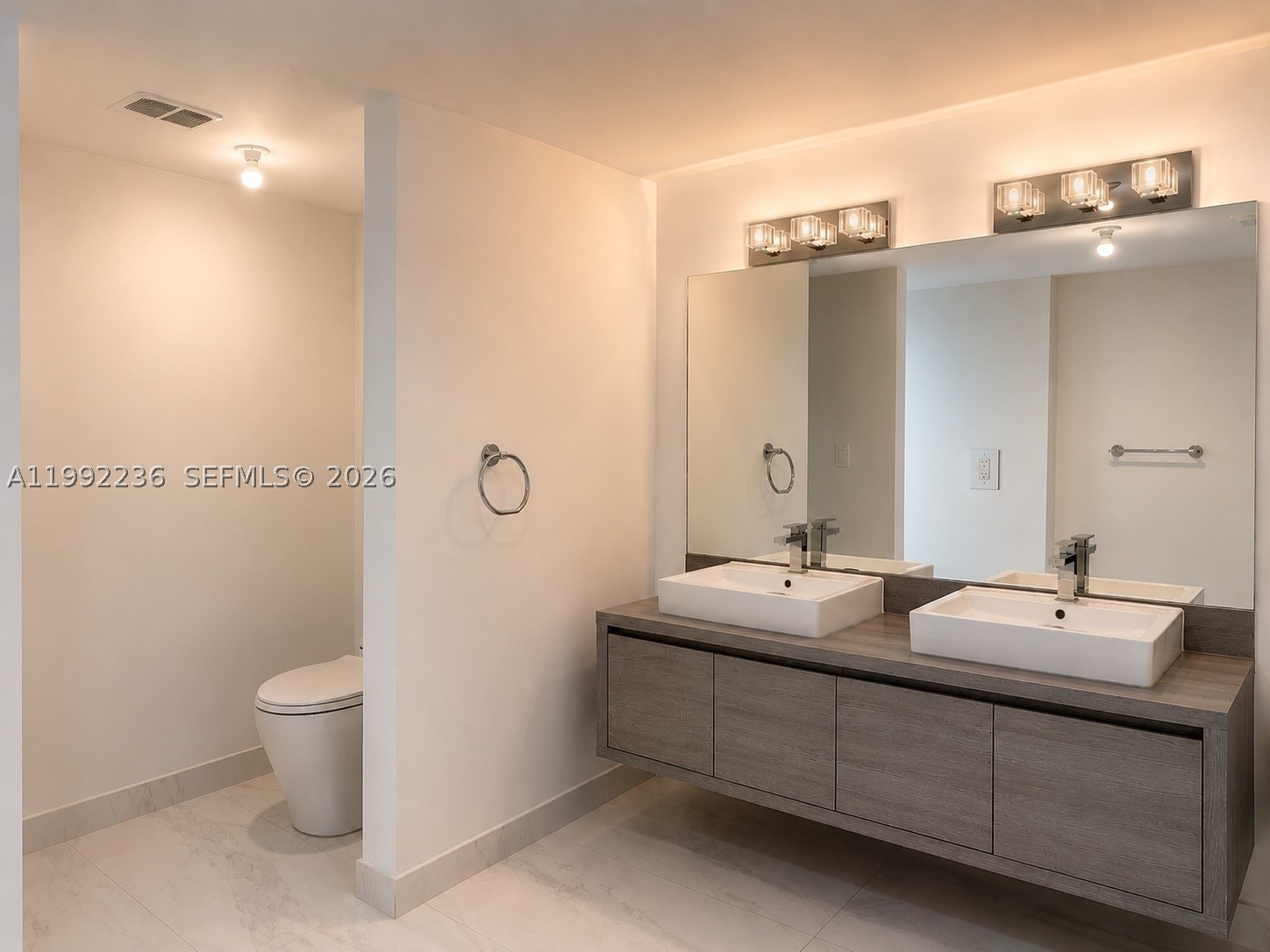 400 SUNNY ISLES CONDO EAS - Residential