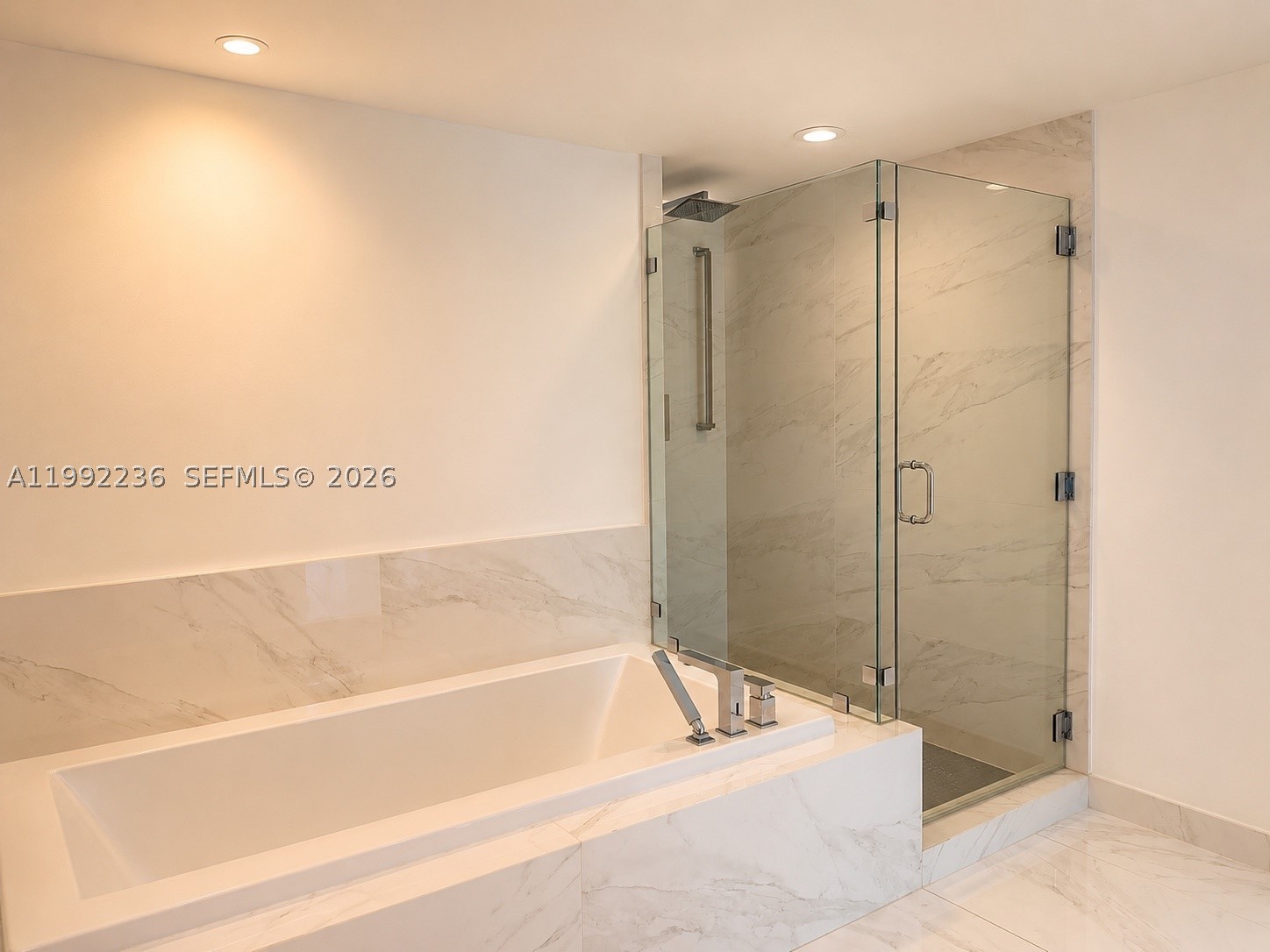400 SUNNY ISLES CONDO EAS - Residential