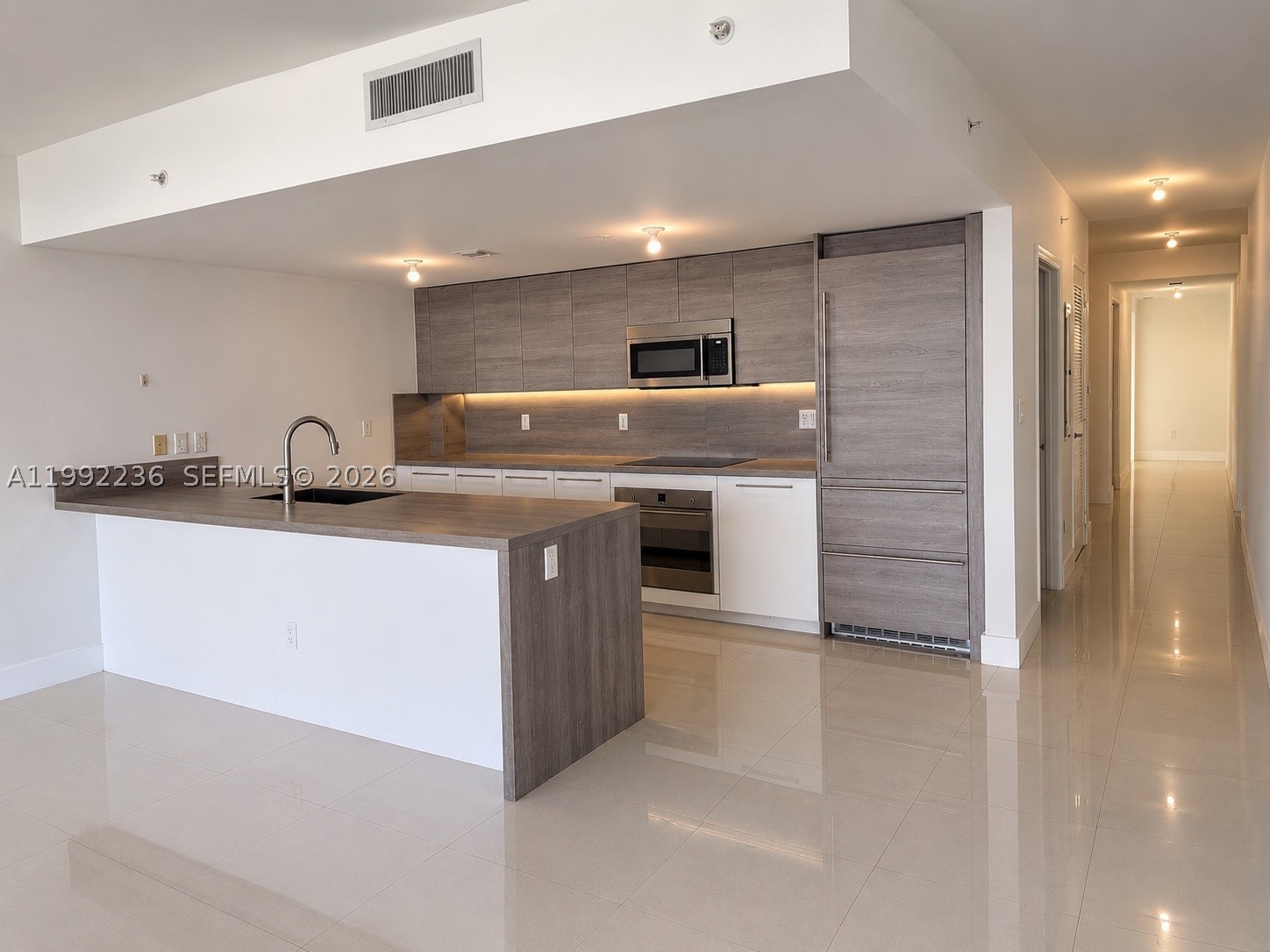 400 SUNNY ISLES CONDO EAS - Residential