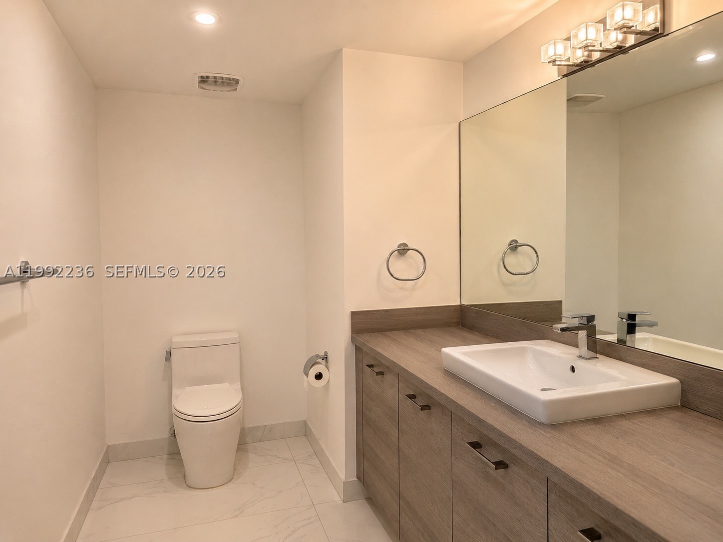 400 SUNNY ISLES CONDO EAS - Residential