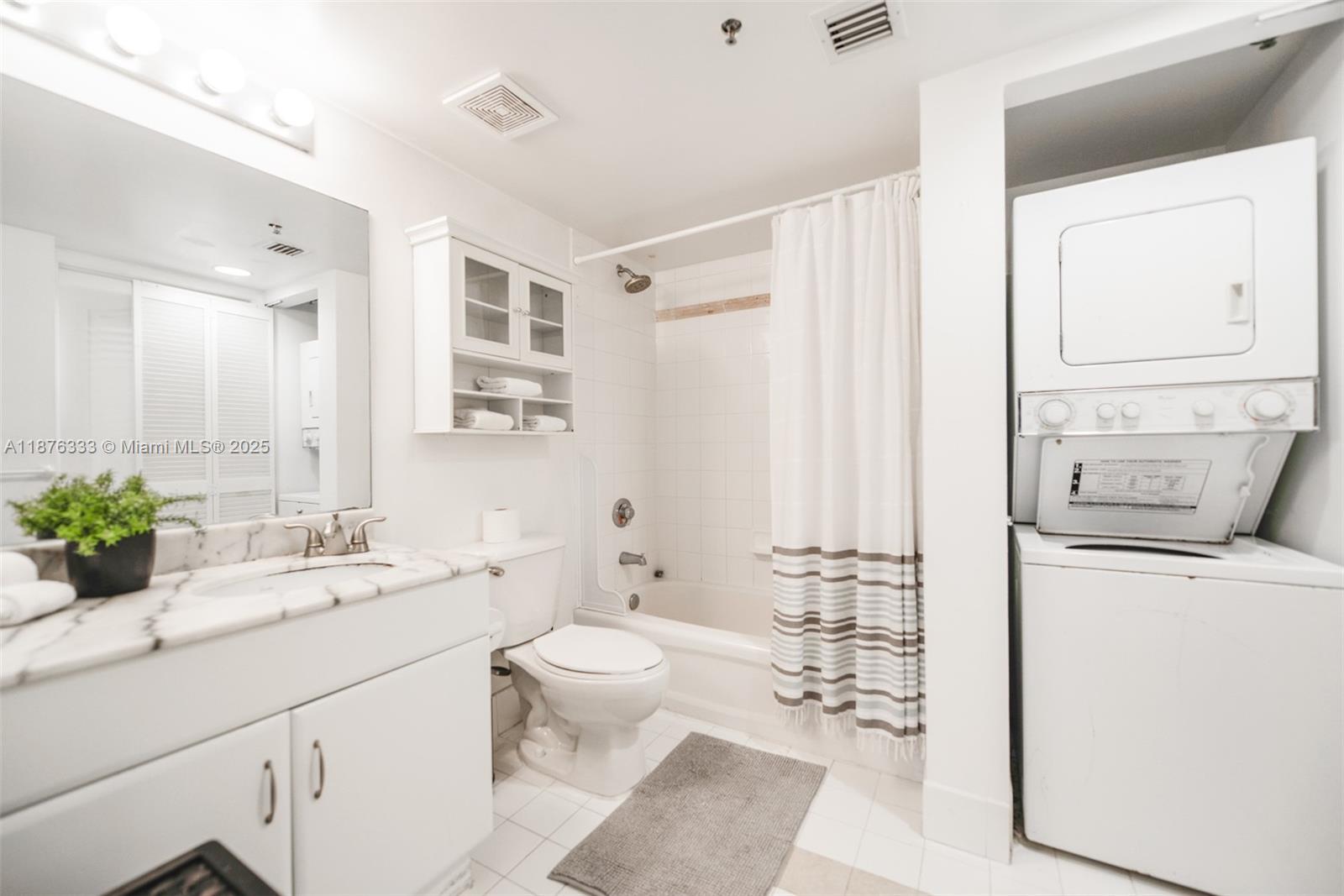 THE CLUB AT BRICKELL BAY - Residential Lease