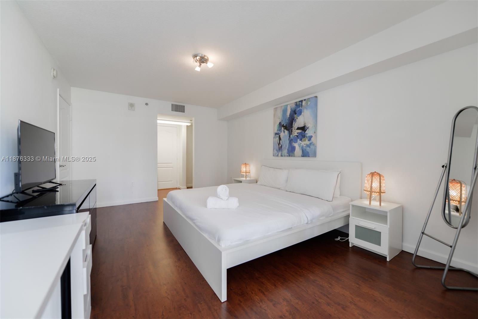 THE CLUB AT BRICKELL BAY - Residential Lease