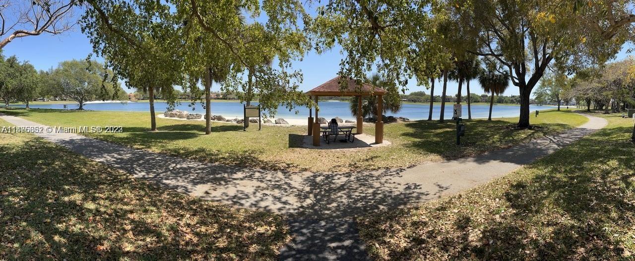 LAKEVIEW AT THE HAMMOCKS - Residential Lease