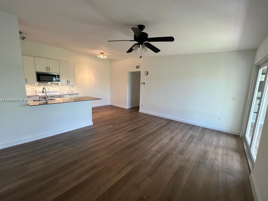 LAKEVIEW AT THE HAMMOCKS - Residential Lease