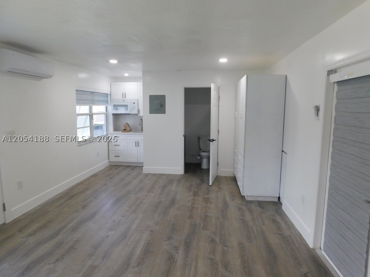 REDLANDS MANSIONS - Residential Lease