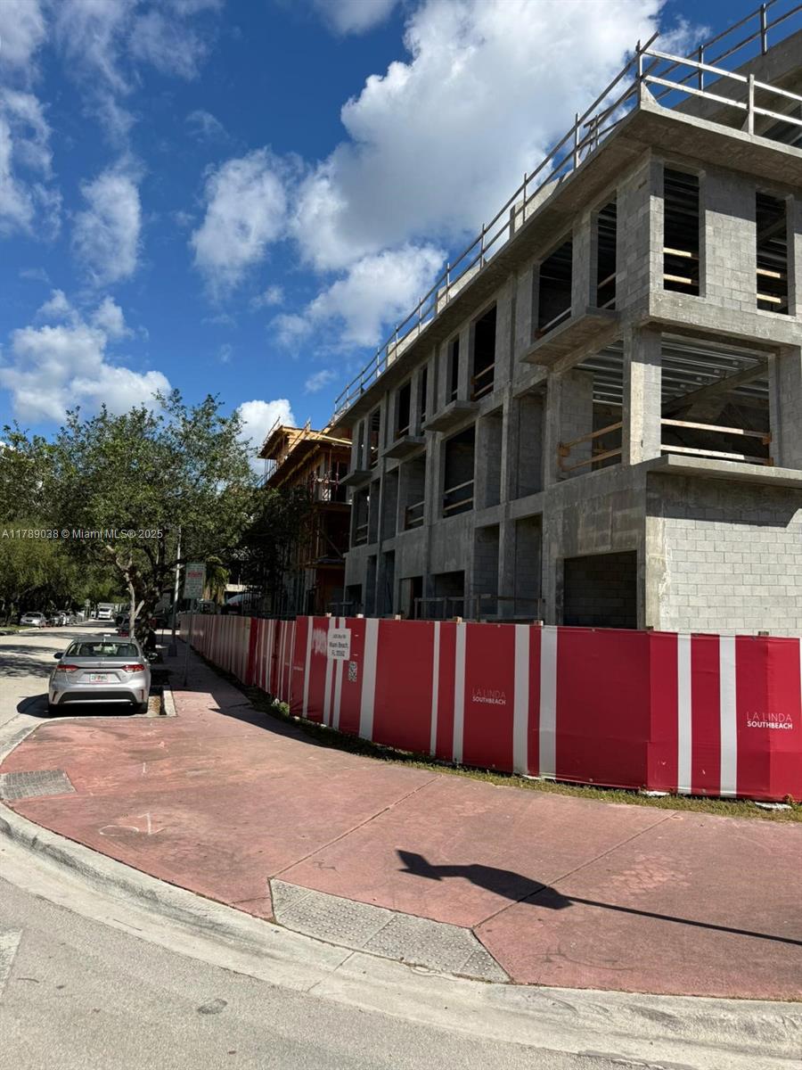ALTON BEACH BAY FRONT RE- - Residential