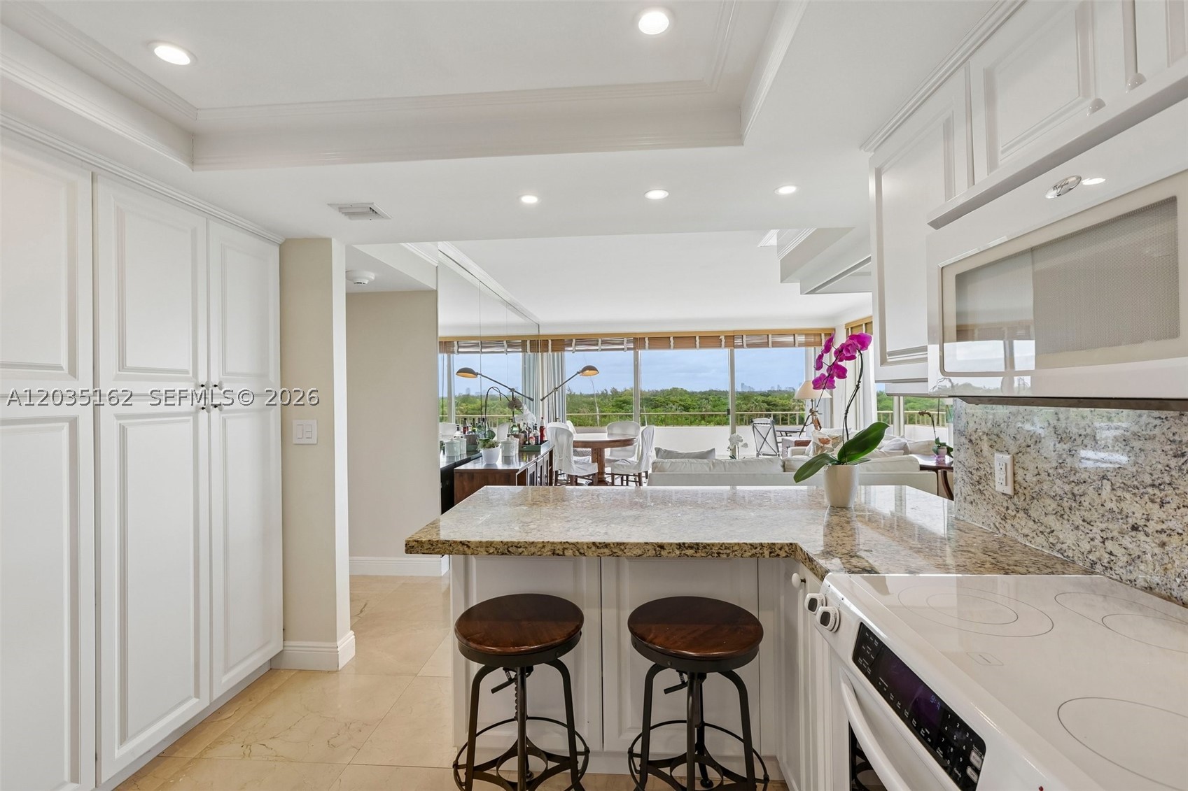 COMMODORE CLUB WEST CONDO - Residential