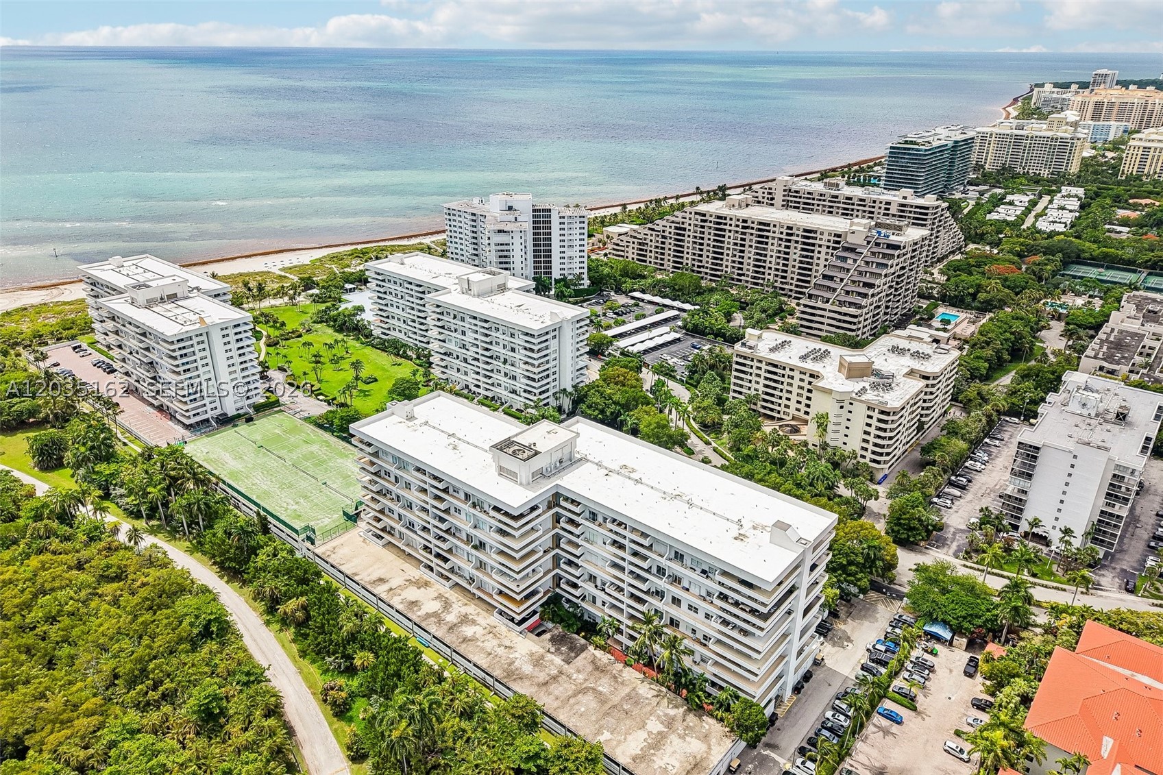 COMMODORE CLUB WEST CONDO - Residential