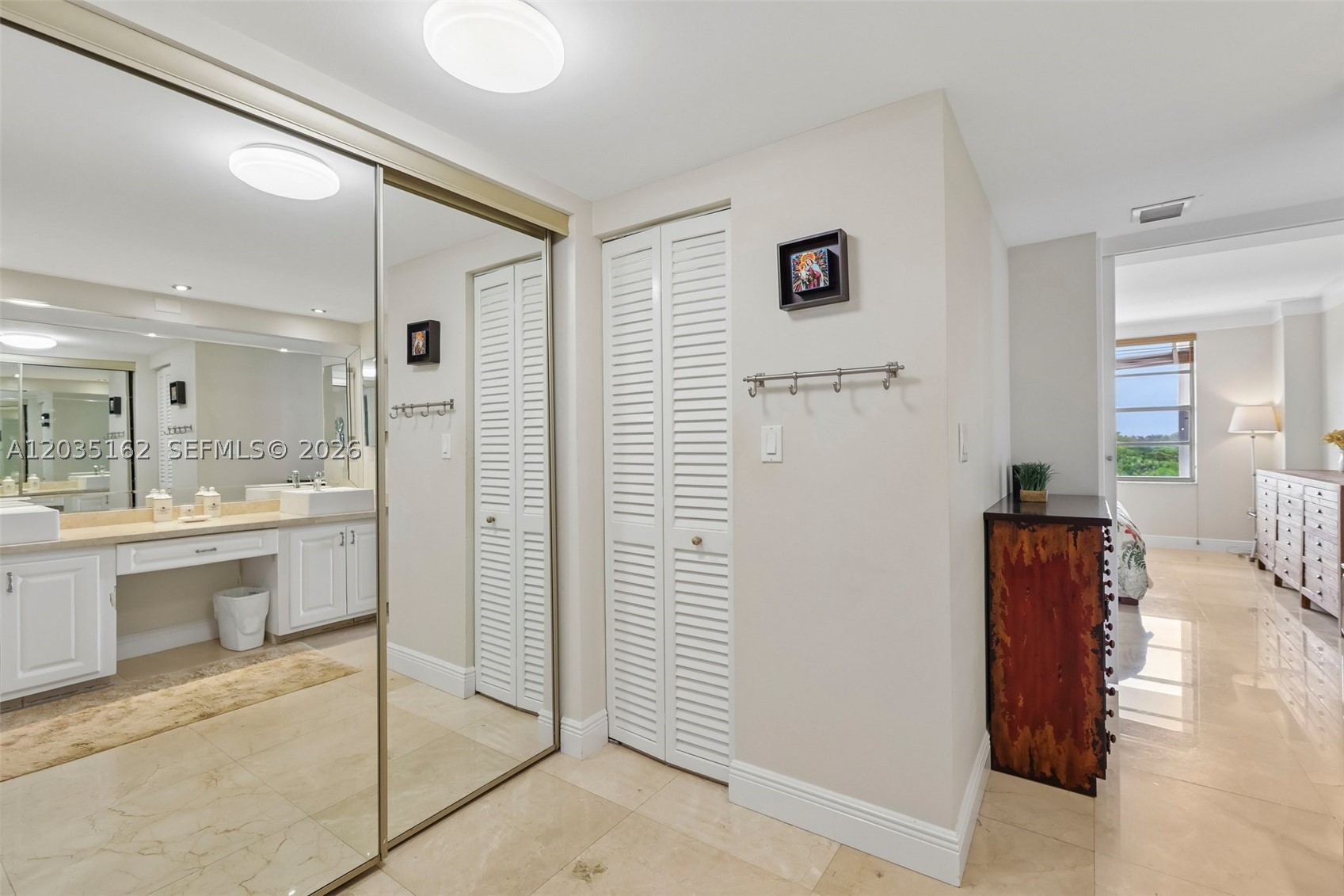 COMMODORE CLUB WEST CONDO - Residential