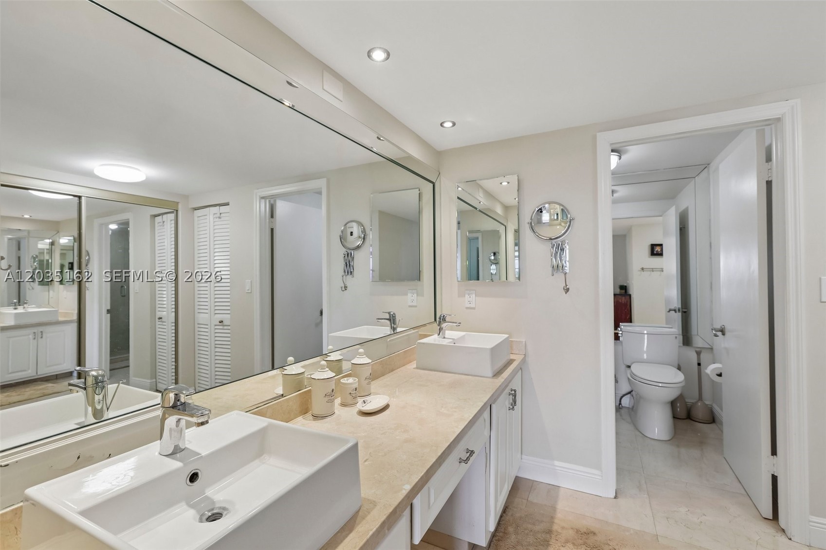 COMMODORE CLUB WEST CONDO - Residential