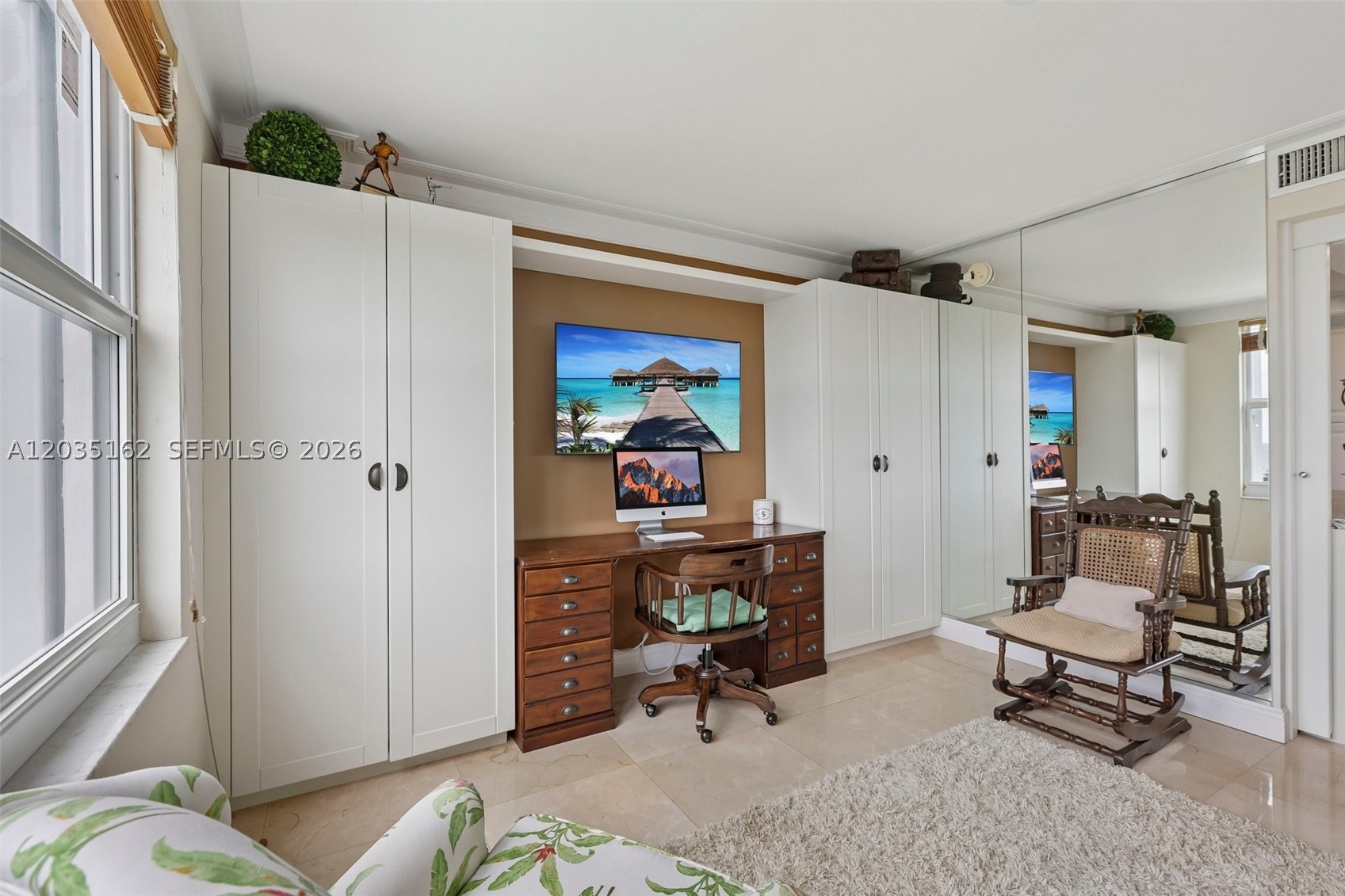 COMMODORE CLUB WEST CONDO - Residential