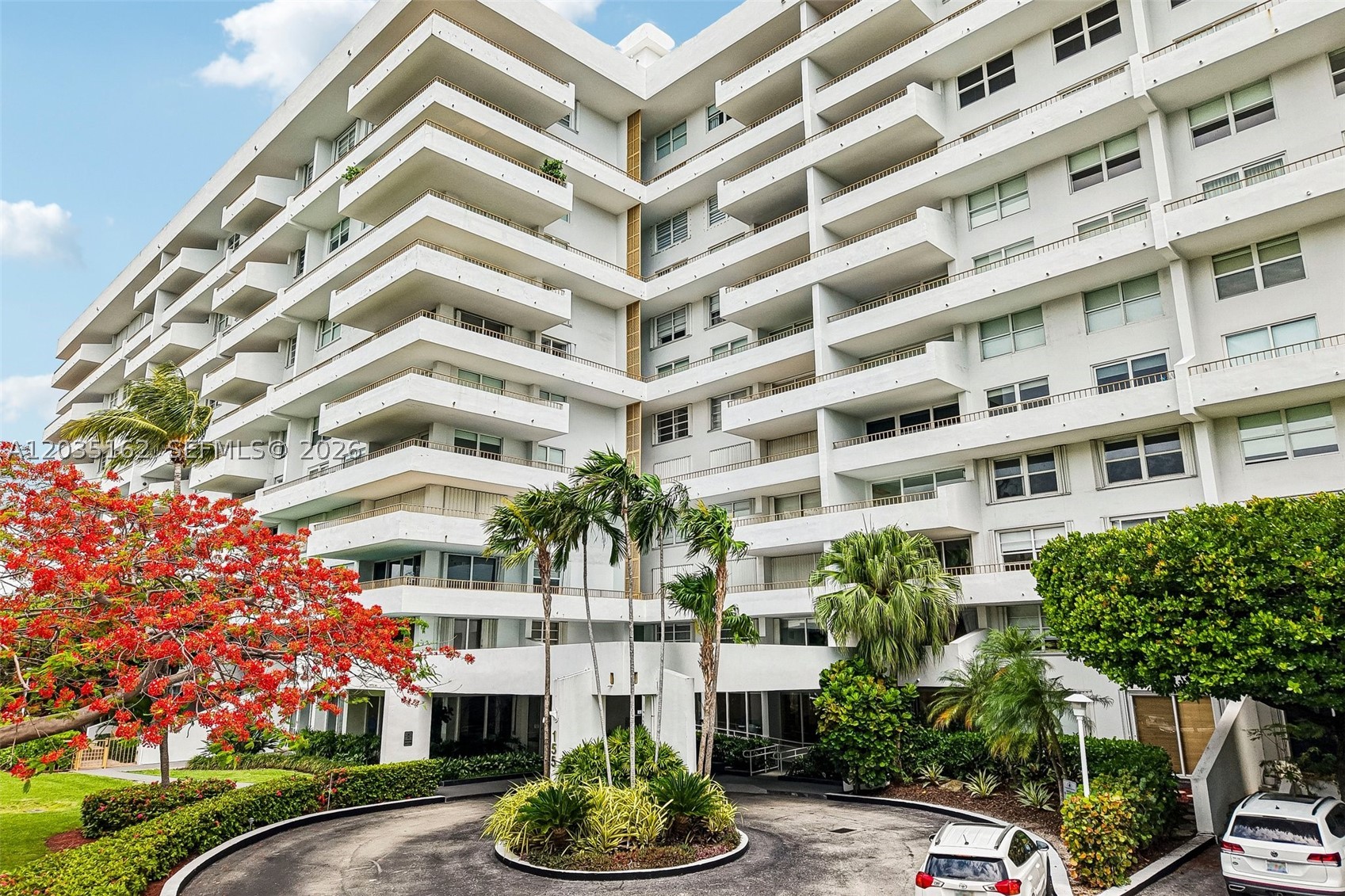 COMMODORE CLUB WEST CONDO - Residential