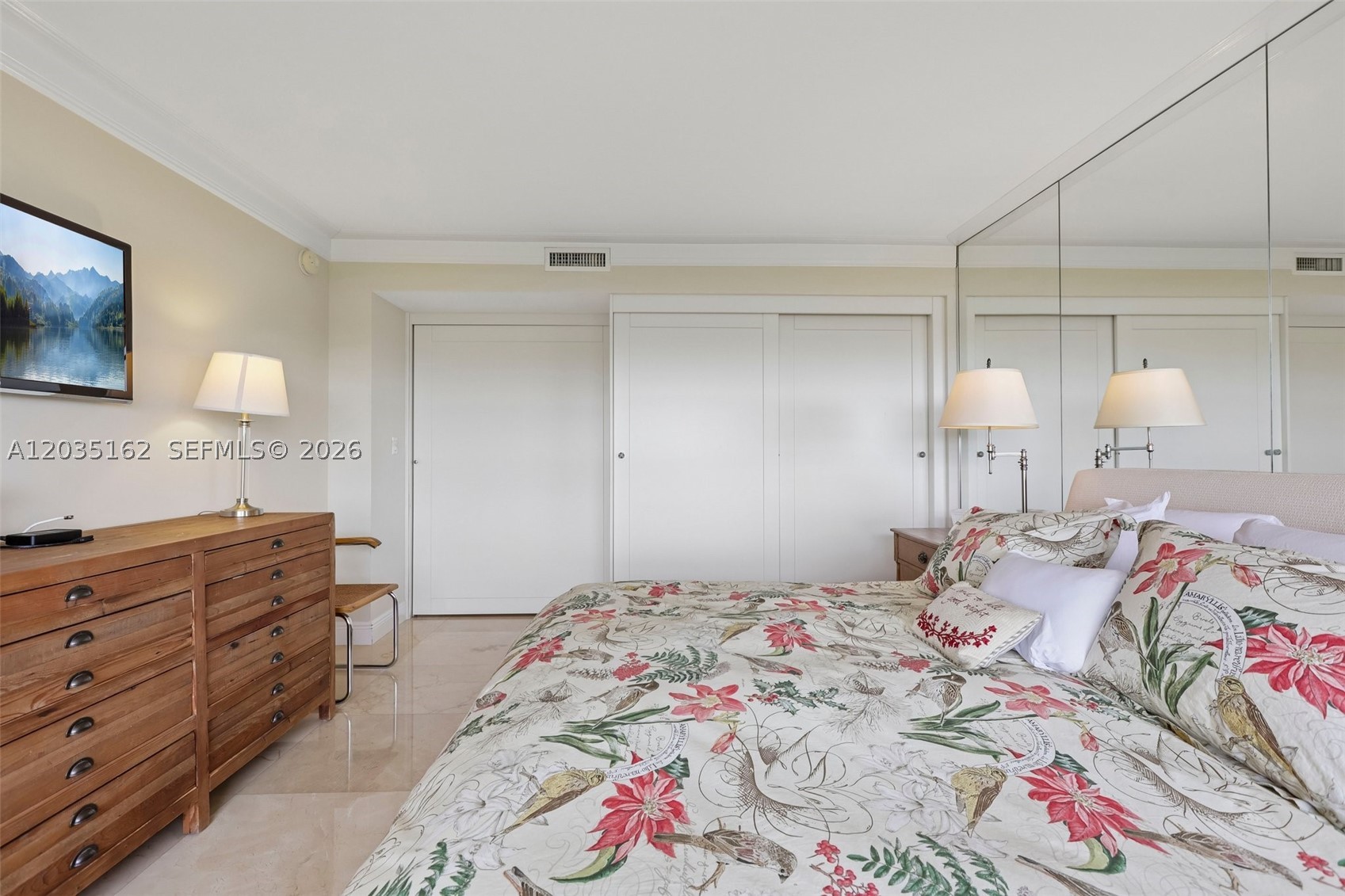 COMMODORE CLUB WEST CONDO - Residential