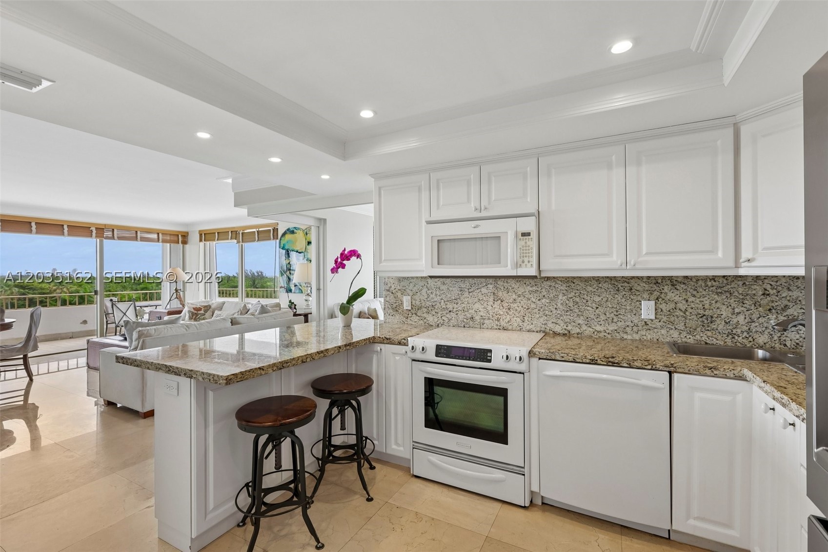COMMODORE CLUB WEST CONDO - Residential