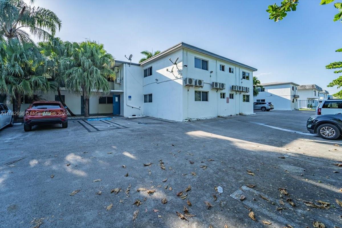 DORIAN APARTMENTS - Residential Income