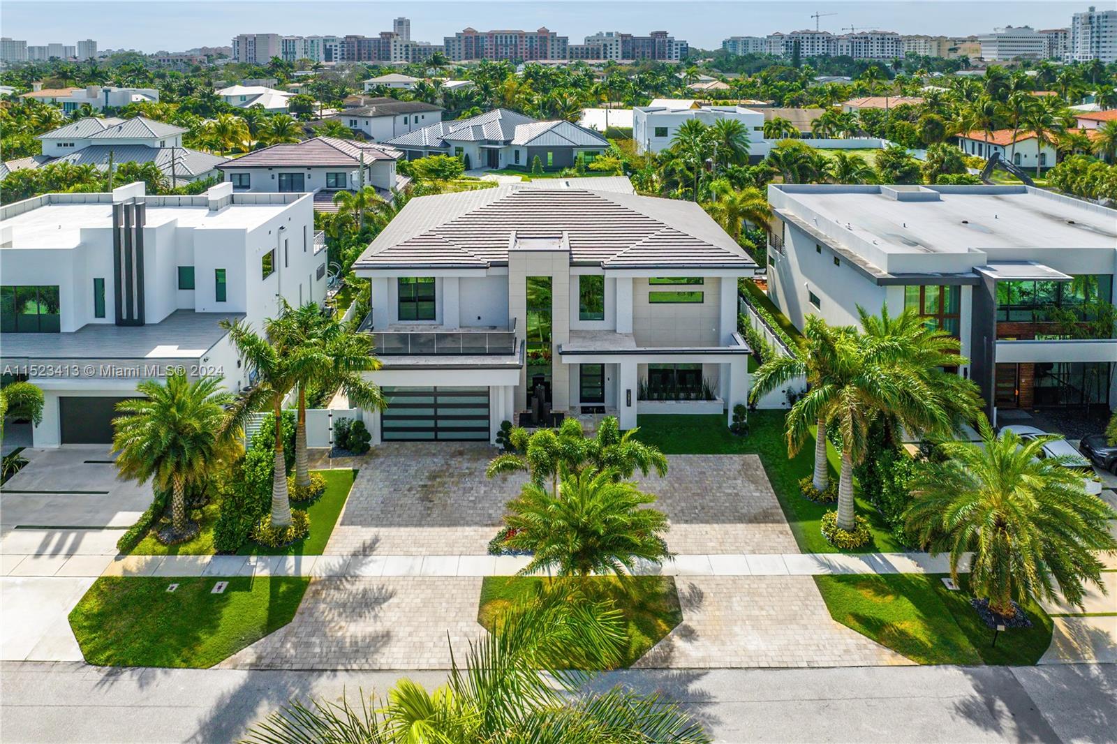 BOCA VILLAS - Residential