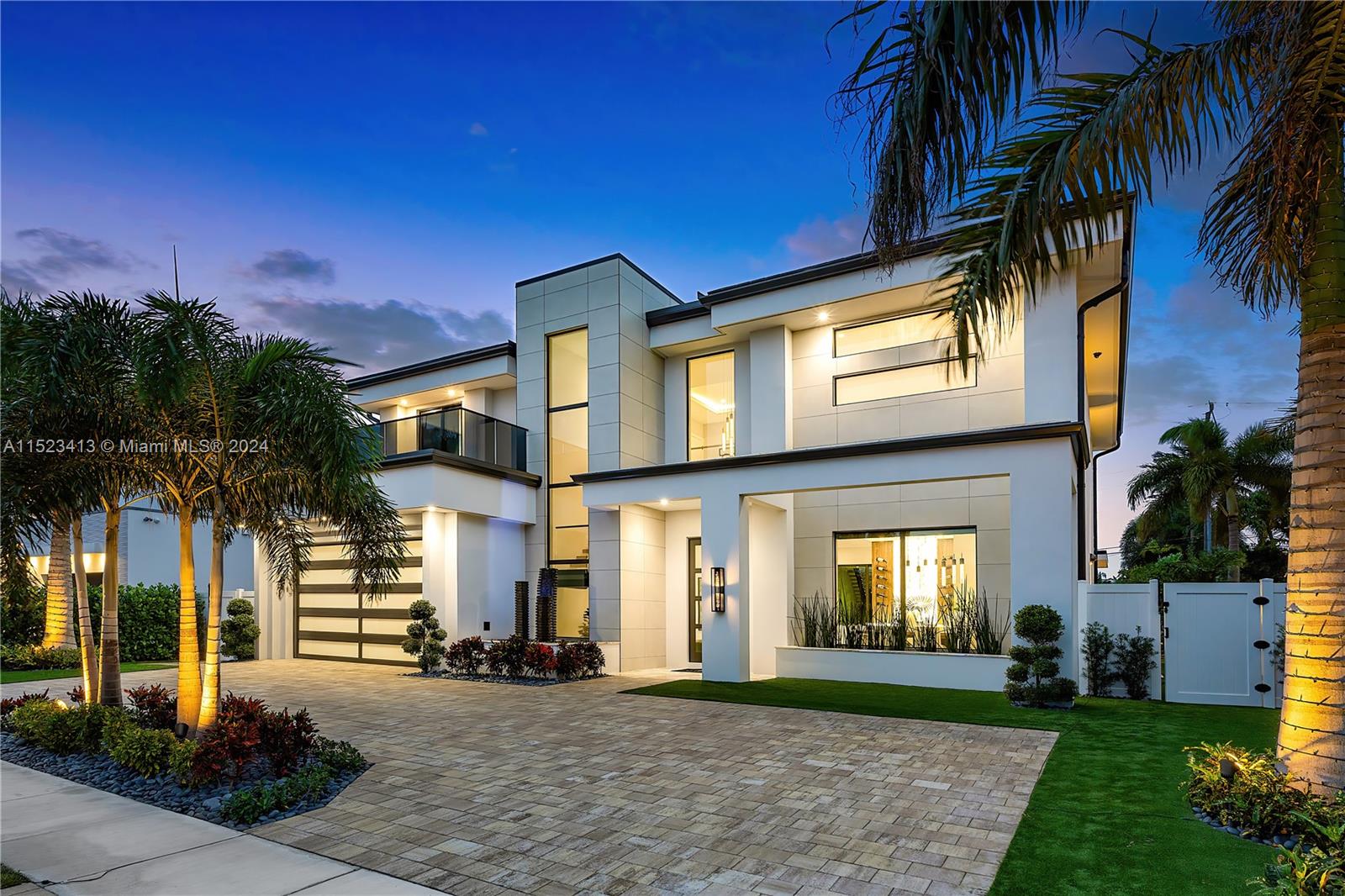 BOCA VILLAS - Residential