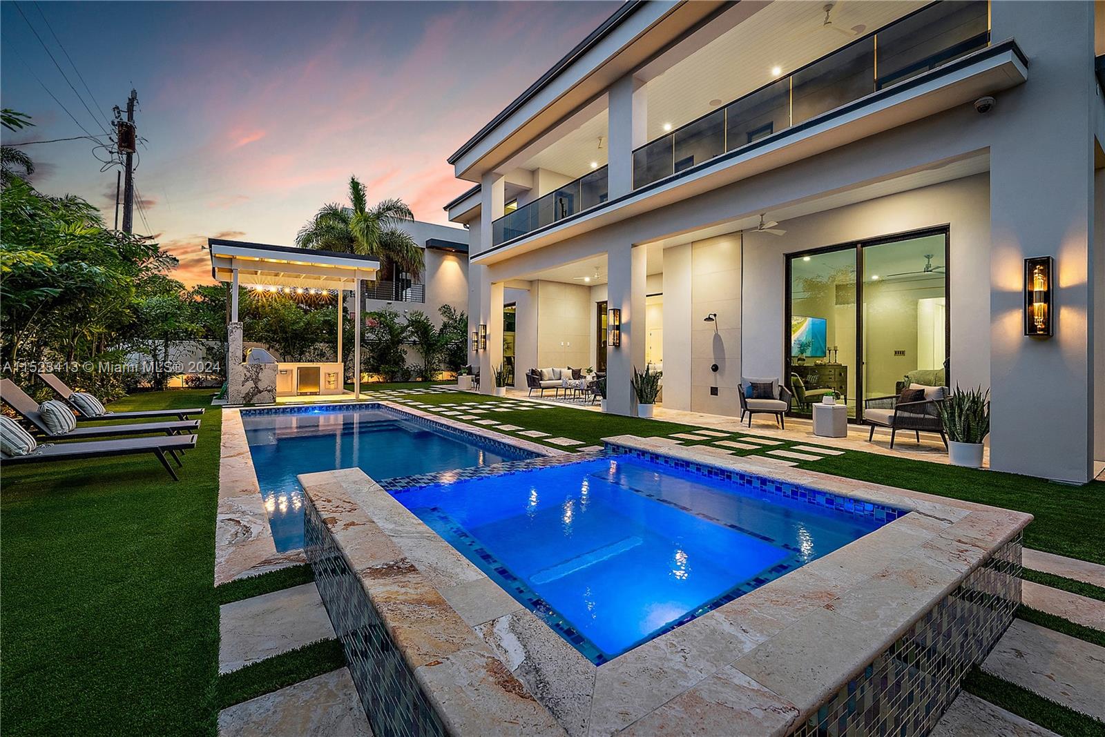 BOCA VILLAS - Residential