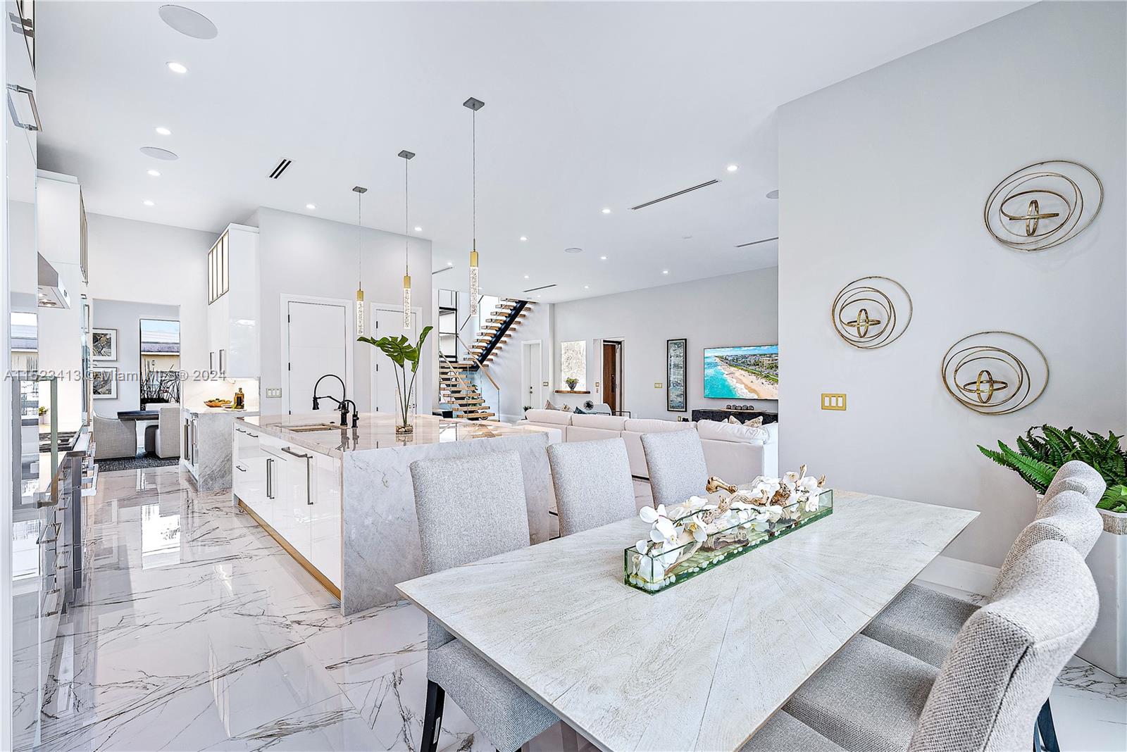 BOCA VILLAS - Residential