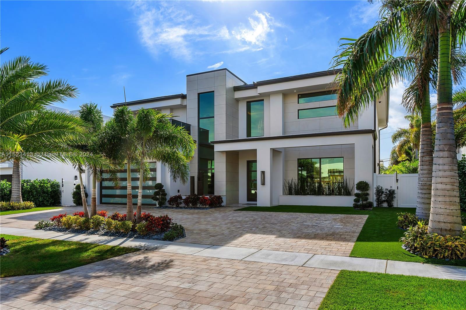 BOCA VILLAS - Residential