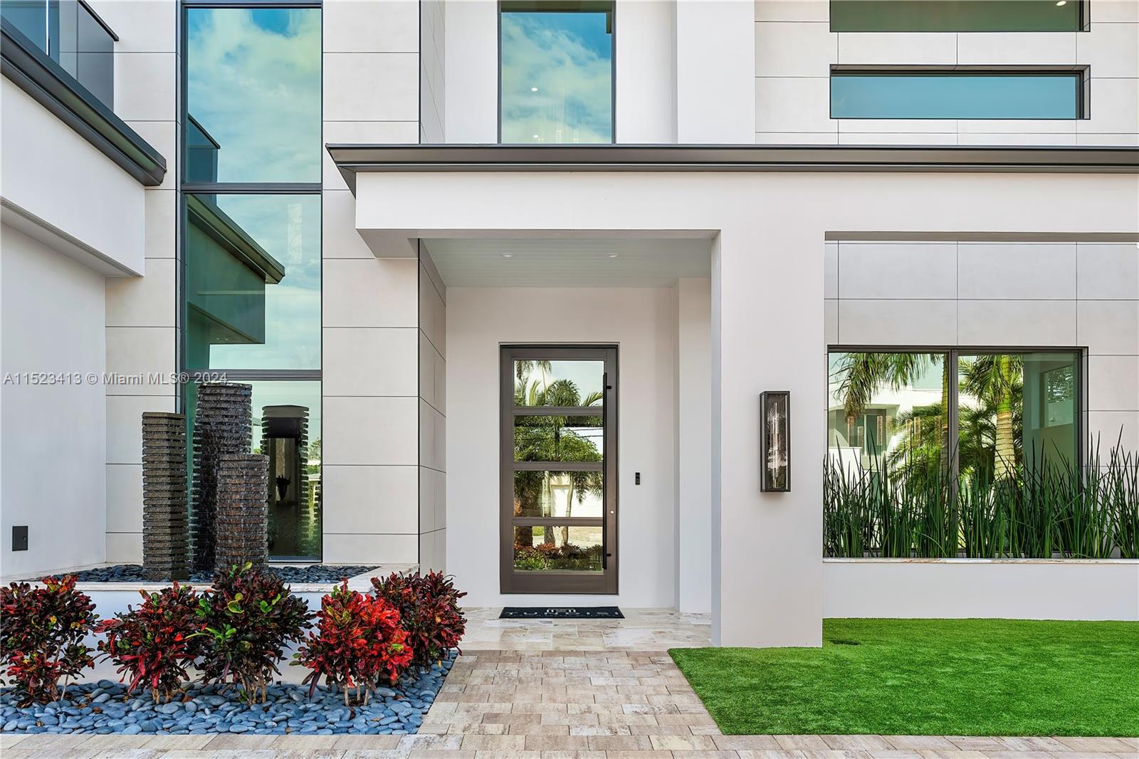 BOCA VILLAS - Residential
