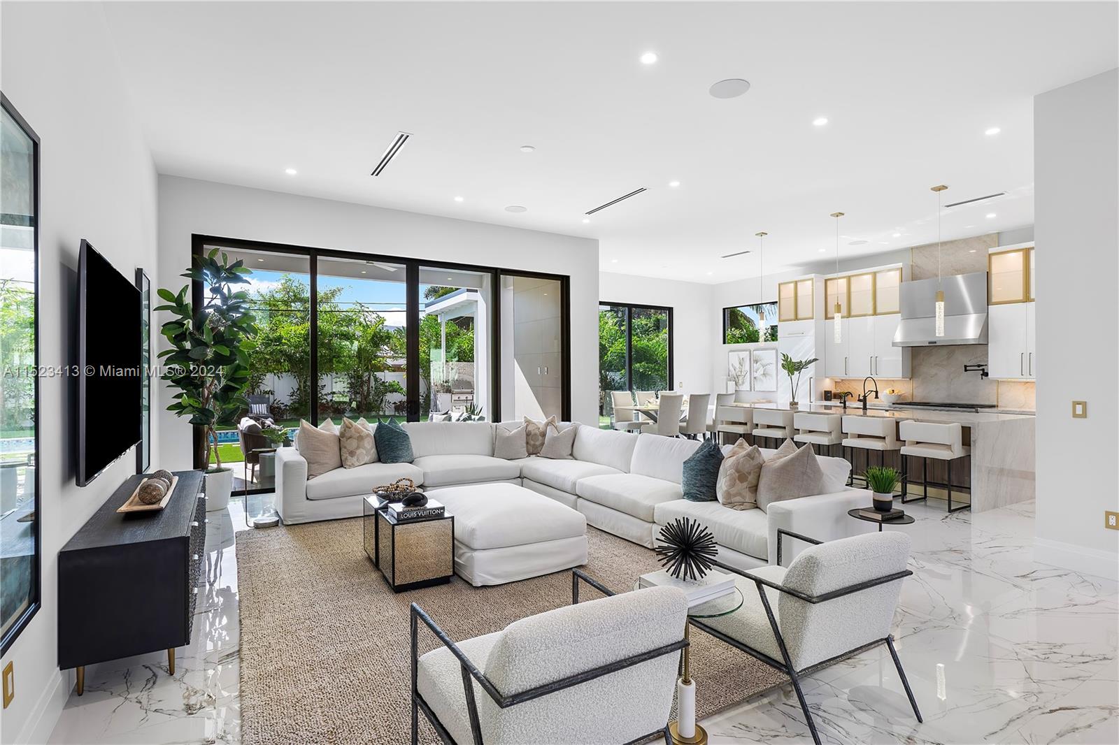 BOCA VILLAS - Residential