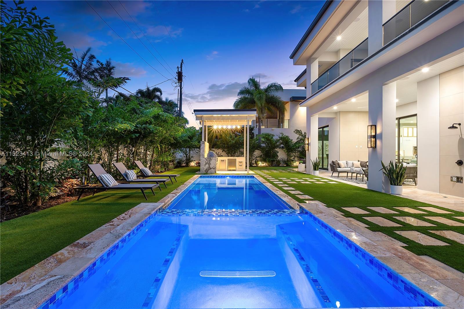BOCA VILLAS - Residential