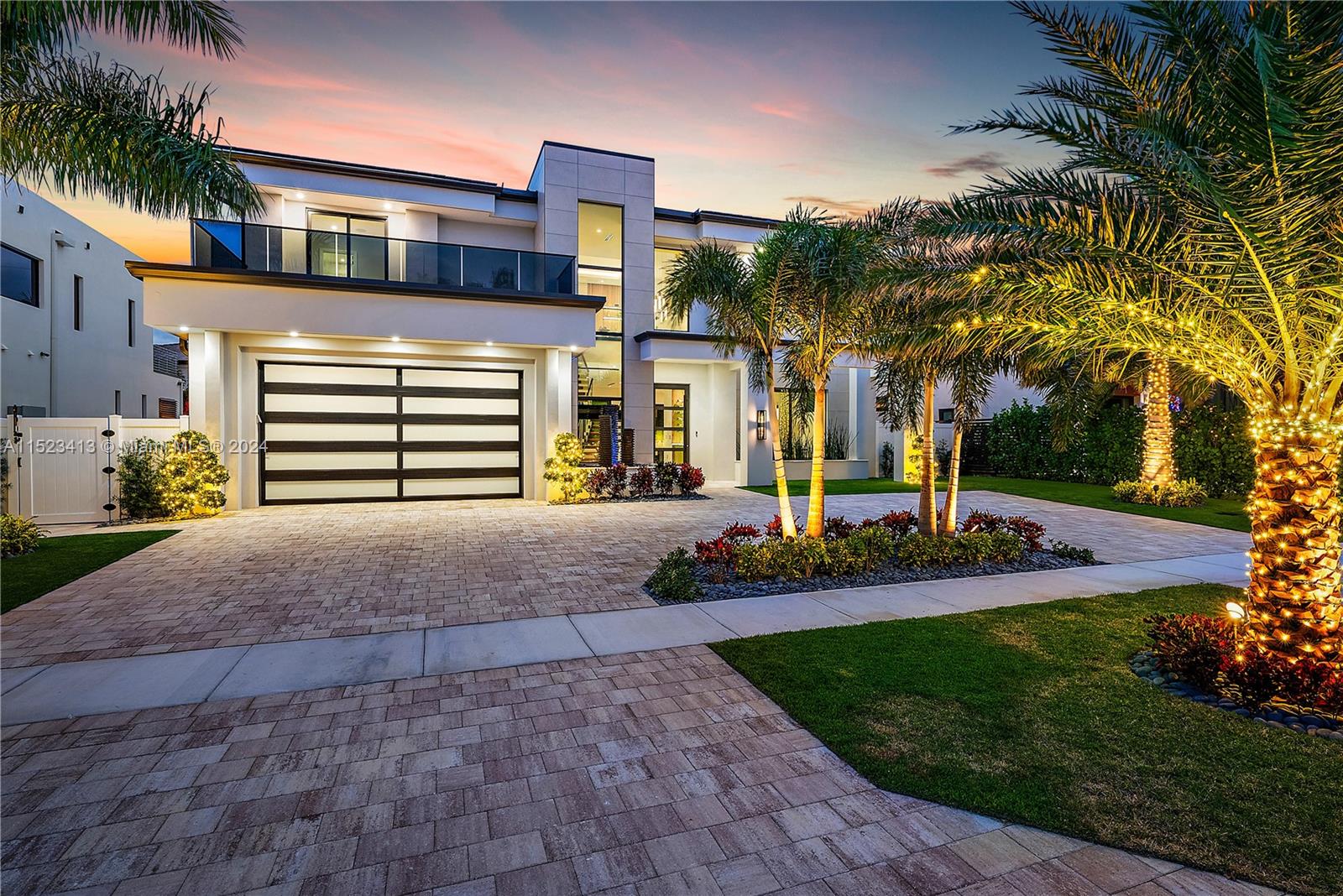 BOCA VILLAS - Residential