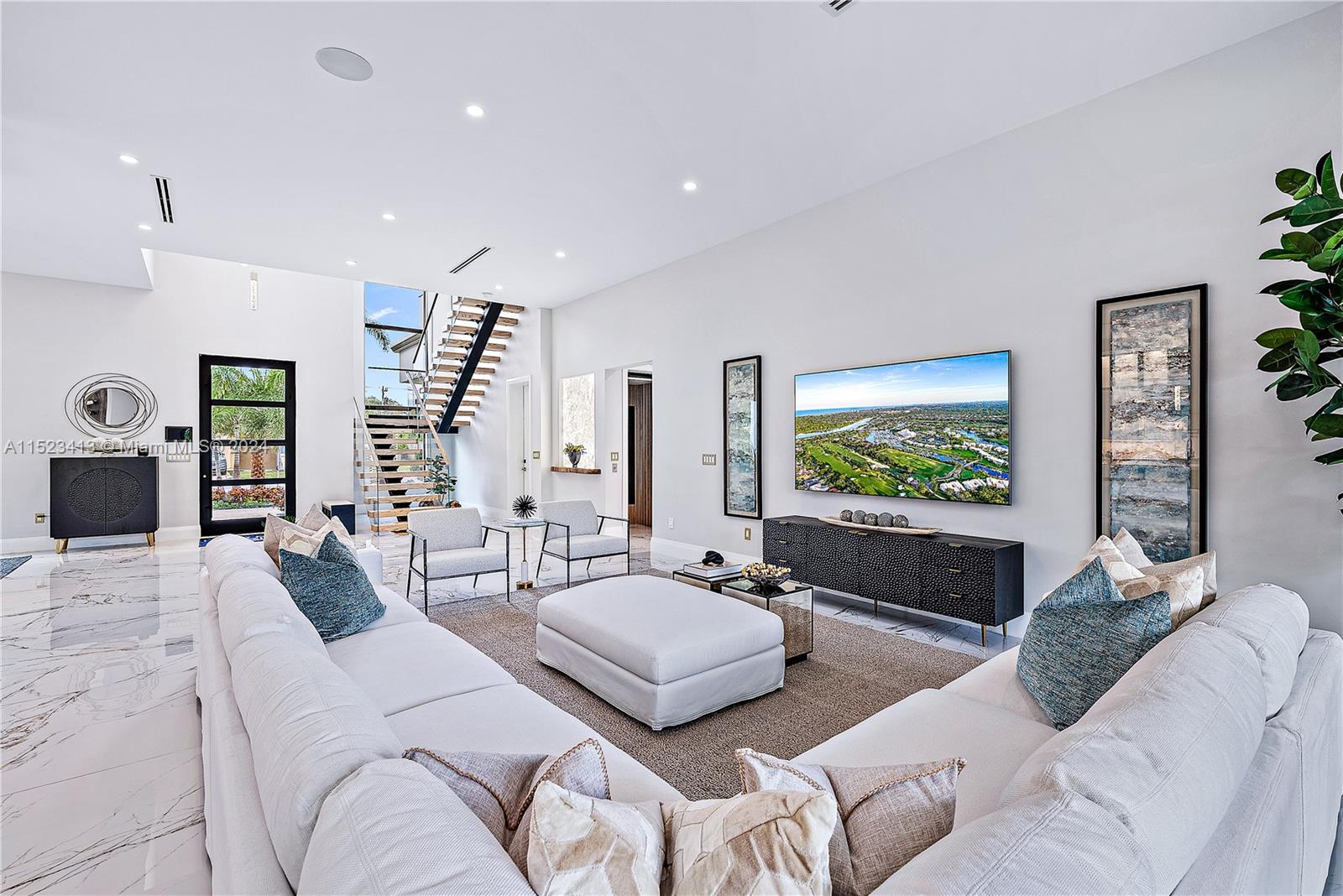 BOCA VILLAS - Residential