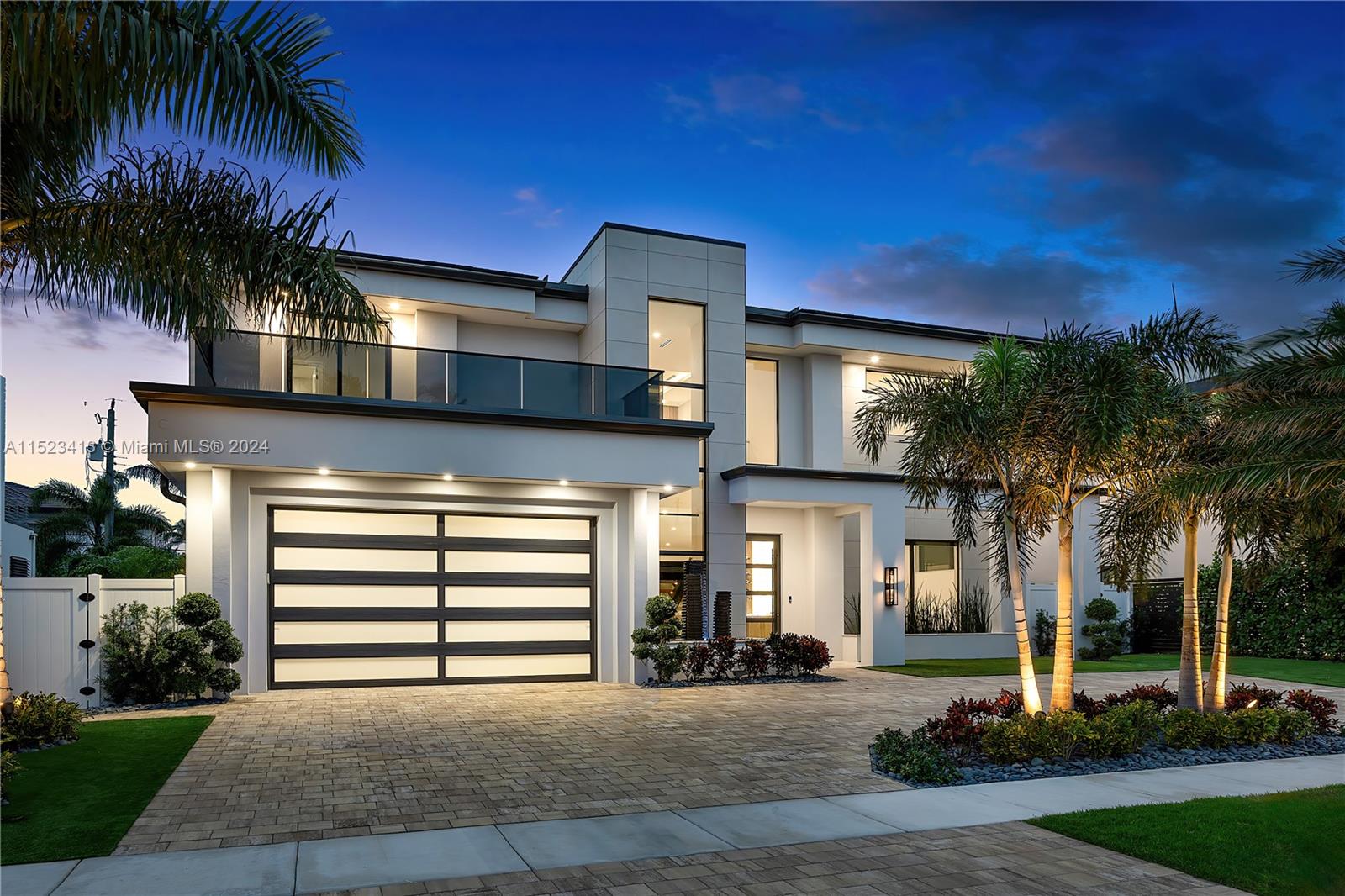 BOCA VILLAS - Residential