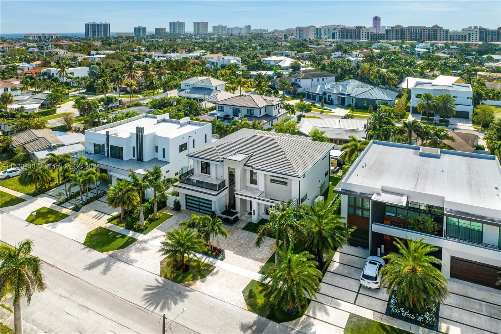 BOCA VILLAS - Residential
