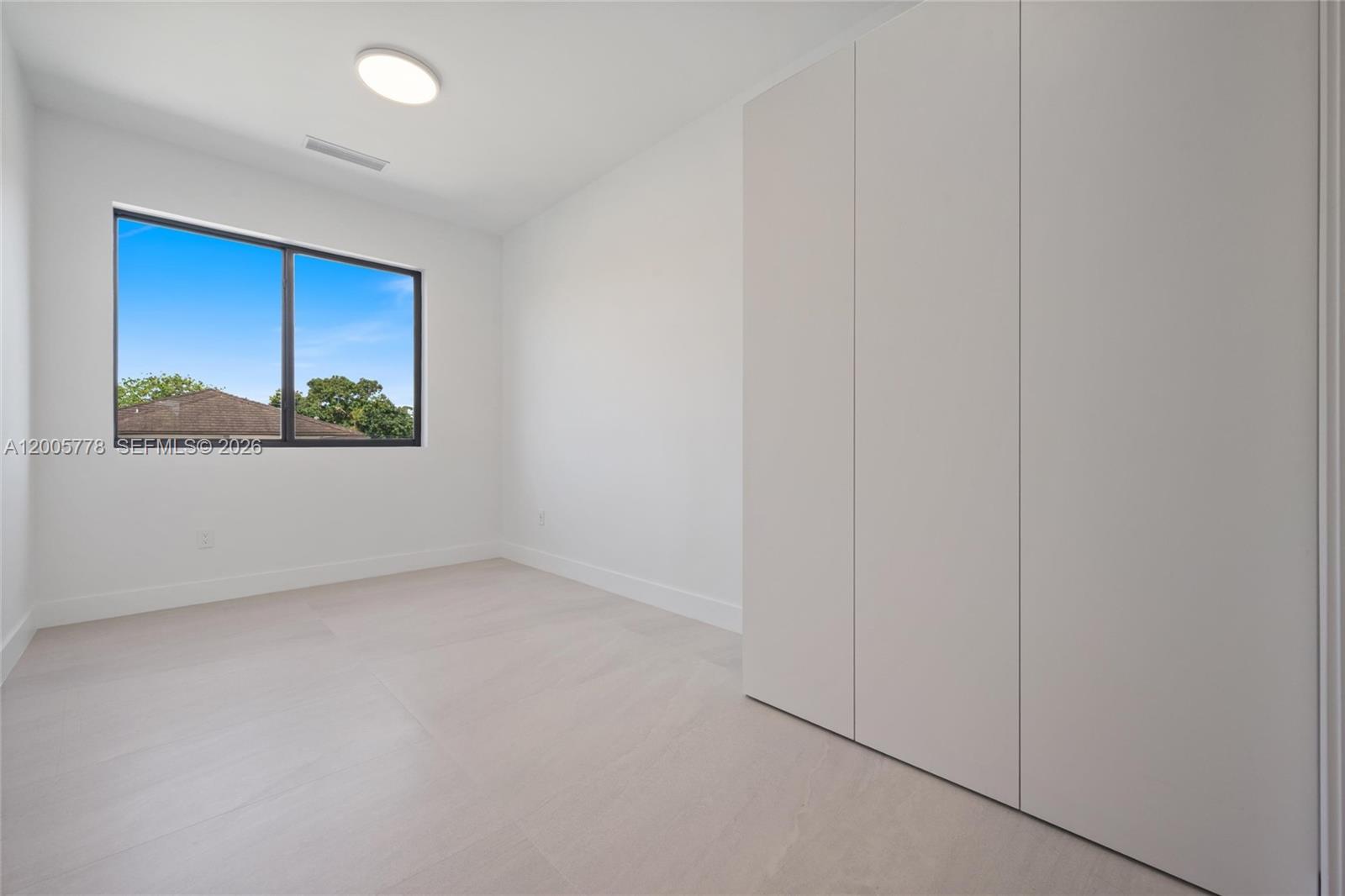 SILVER BLUFF GARDENS - Residential