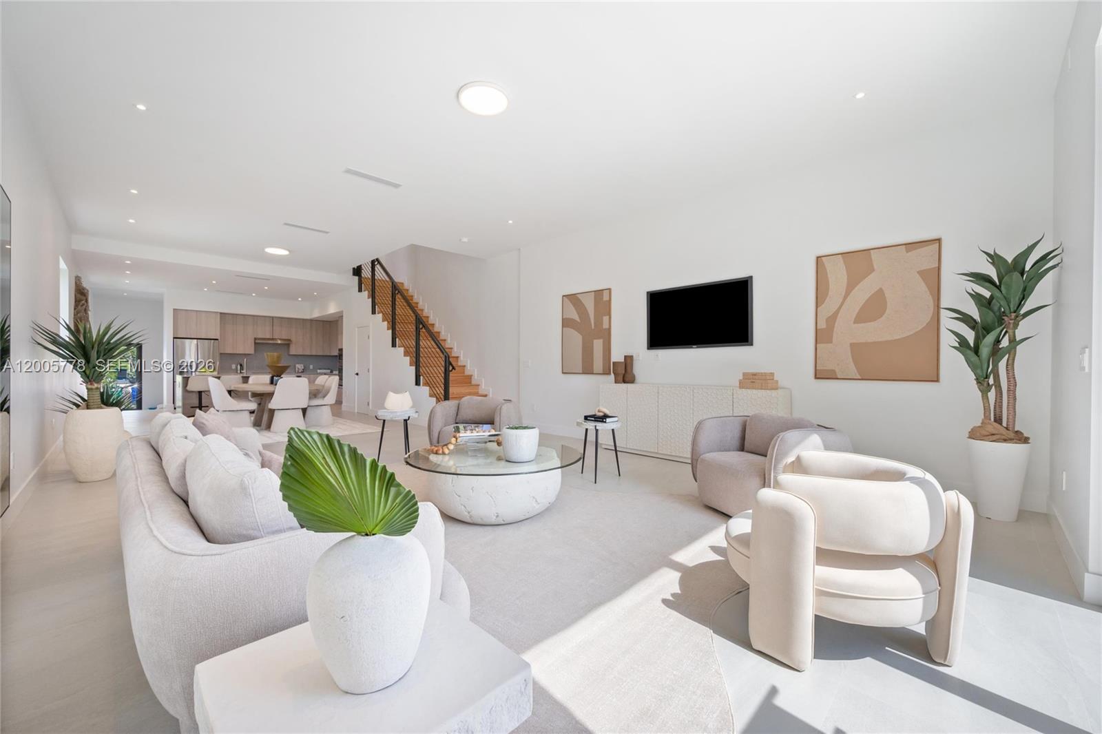 SILVER BLUFF GARDENS - Residential
