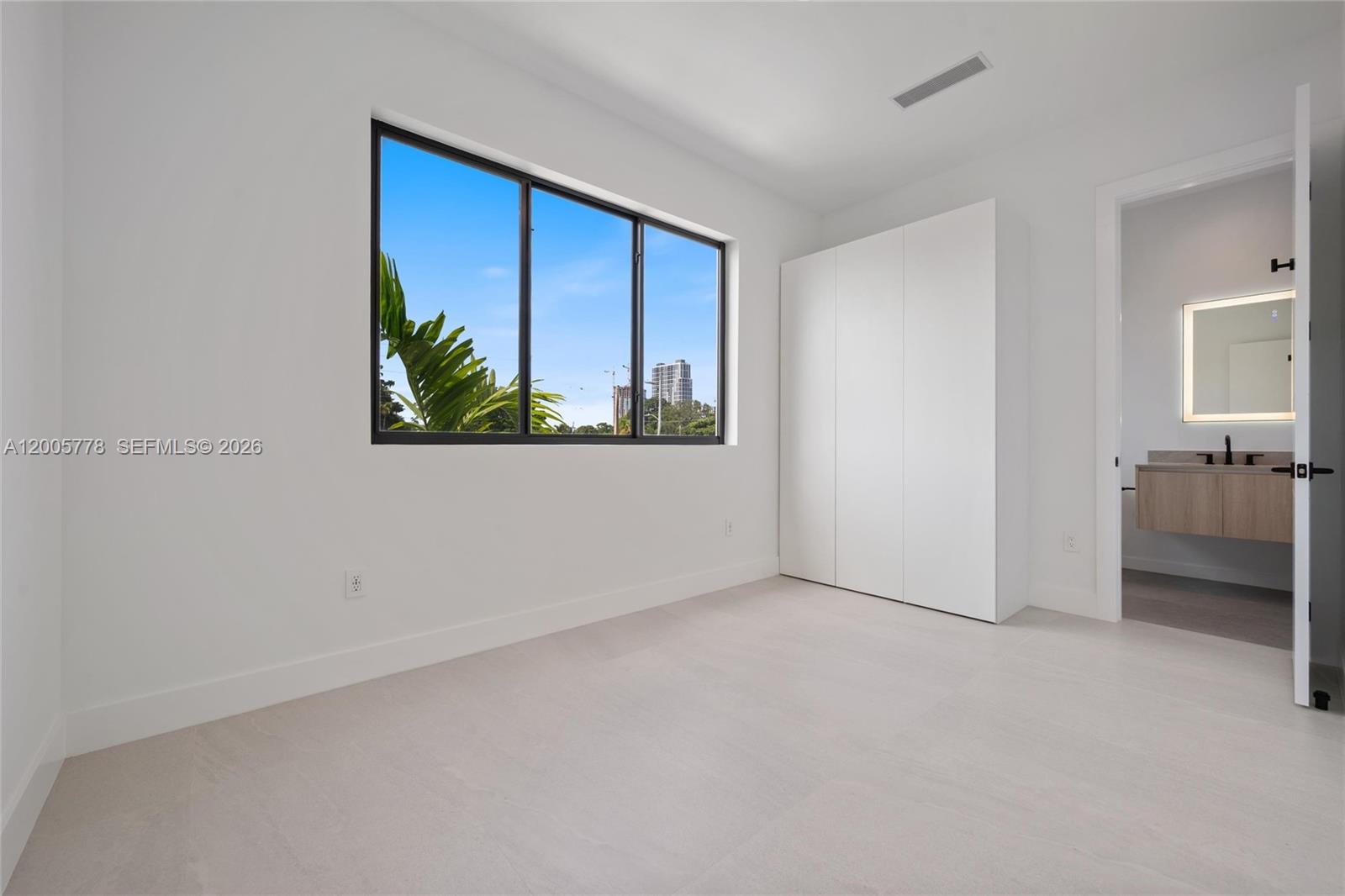 SILVER BLUFF GARDENS - Residential